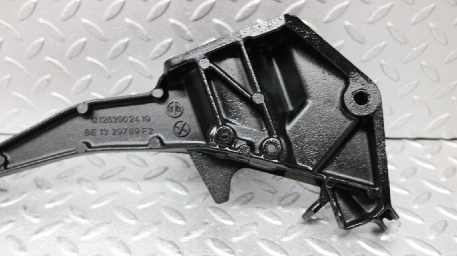 37242 Mercedes-Benz C126 420SEC Coupe Brake Pedal Bracket 1262902419