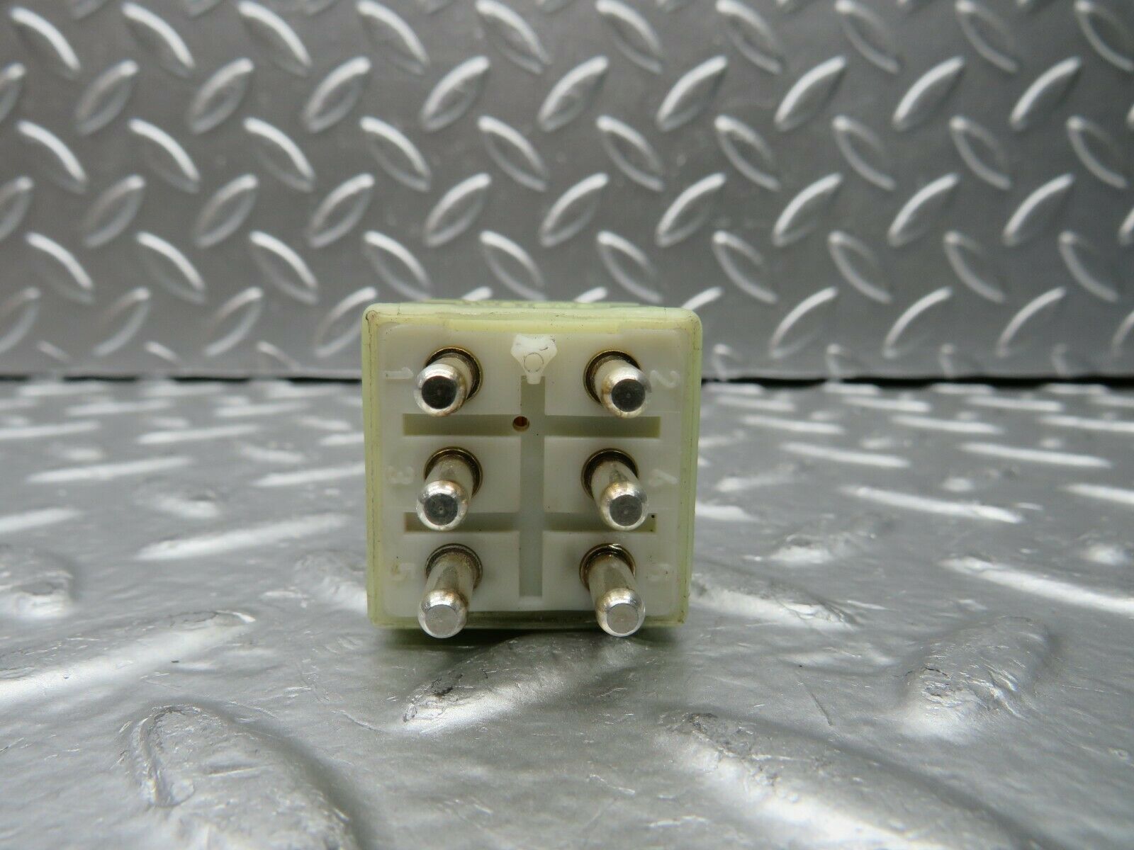 22598 Mercedes-Benz C124 E220 Coupe Door Window Control Relay 0015427819