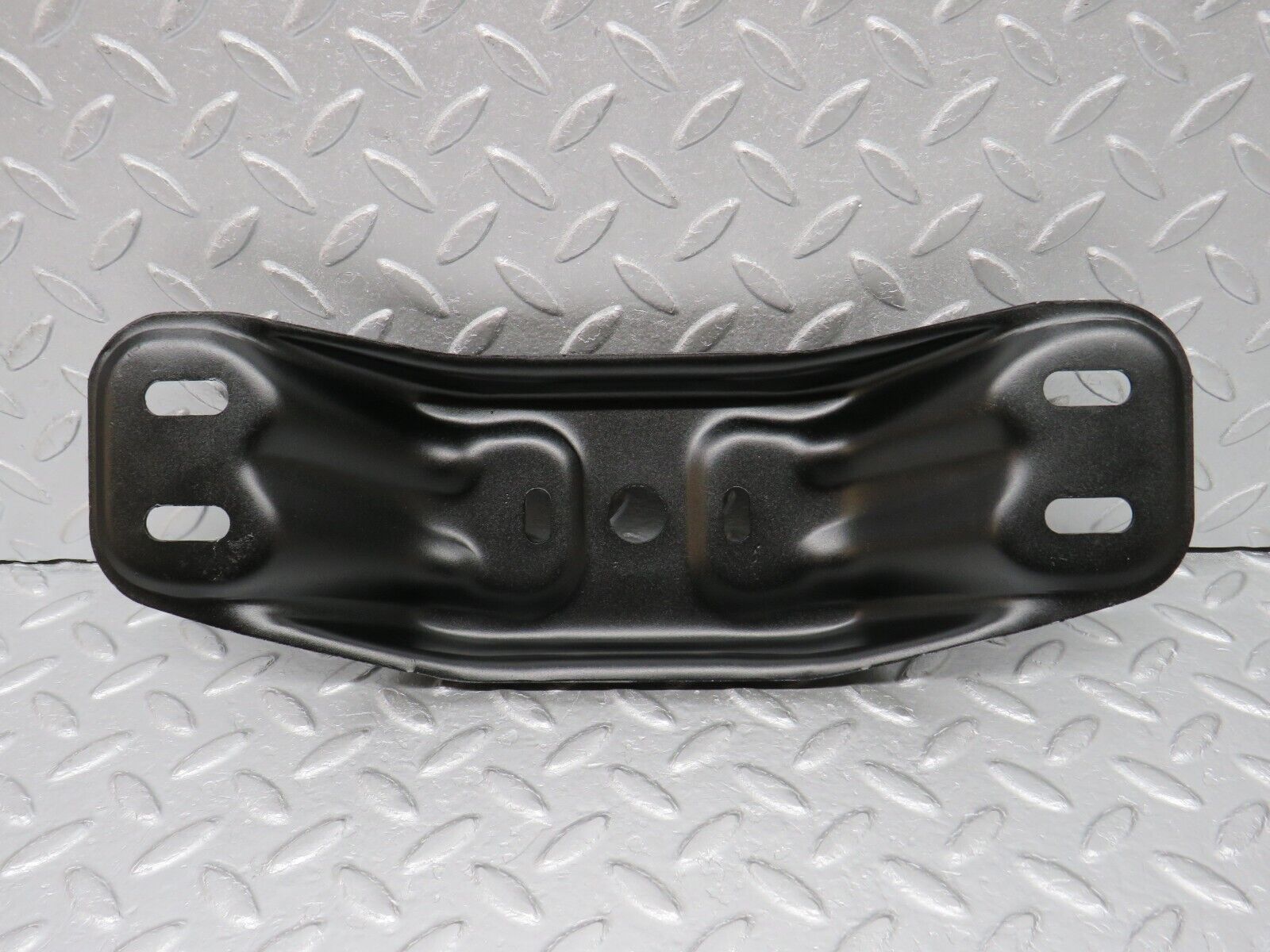 38005 Mercedes-Benz A124 320E Cabriolet Gearbox Mount Bracket