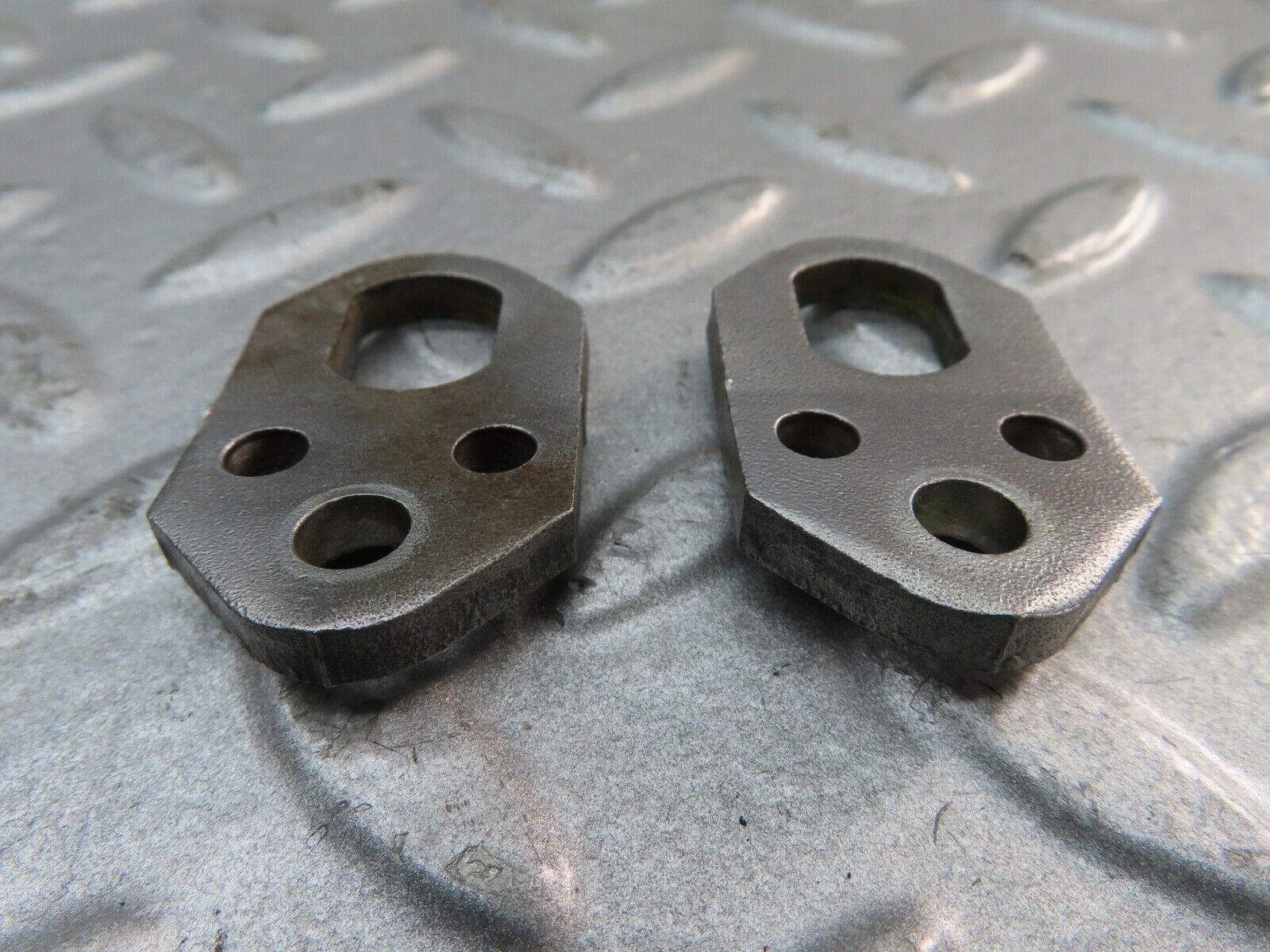 17736 Mercedes-Benz W116 450SEL Fuel Injector Bracket