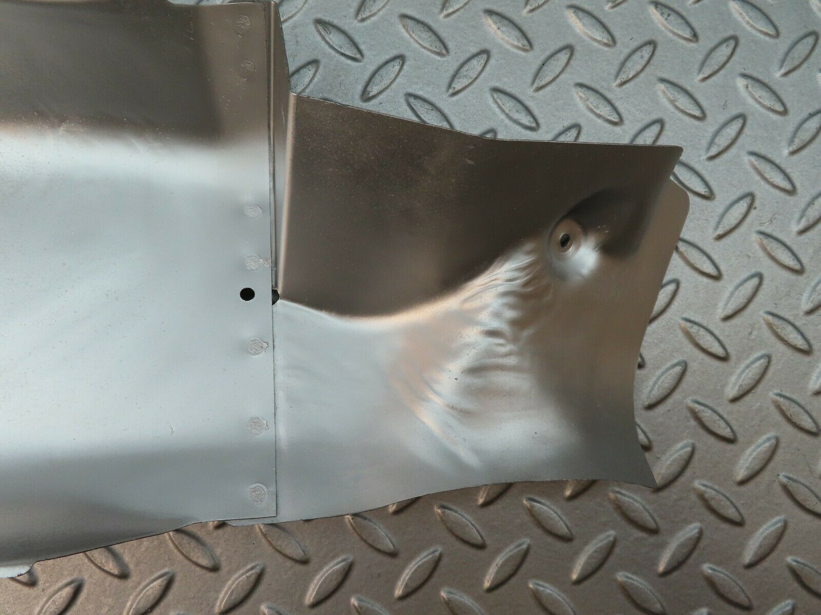 5557 Mercedes-Benz W124 230E Exhaust Heat Shield