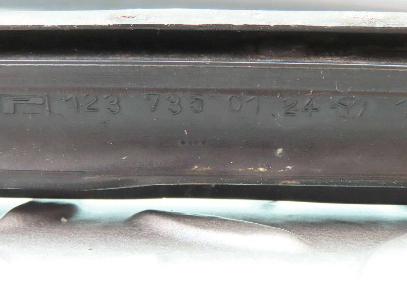 5709 Mercedes-Benz W123 200 Rear Left Quarter Window