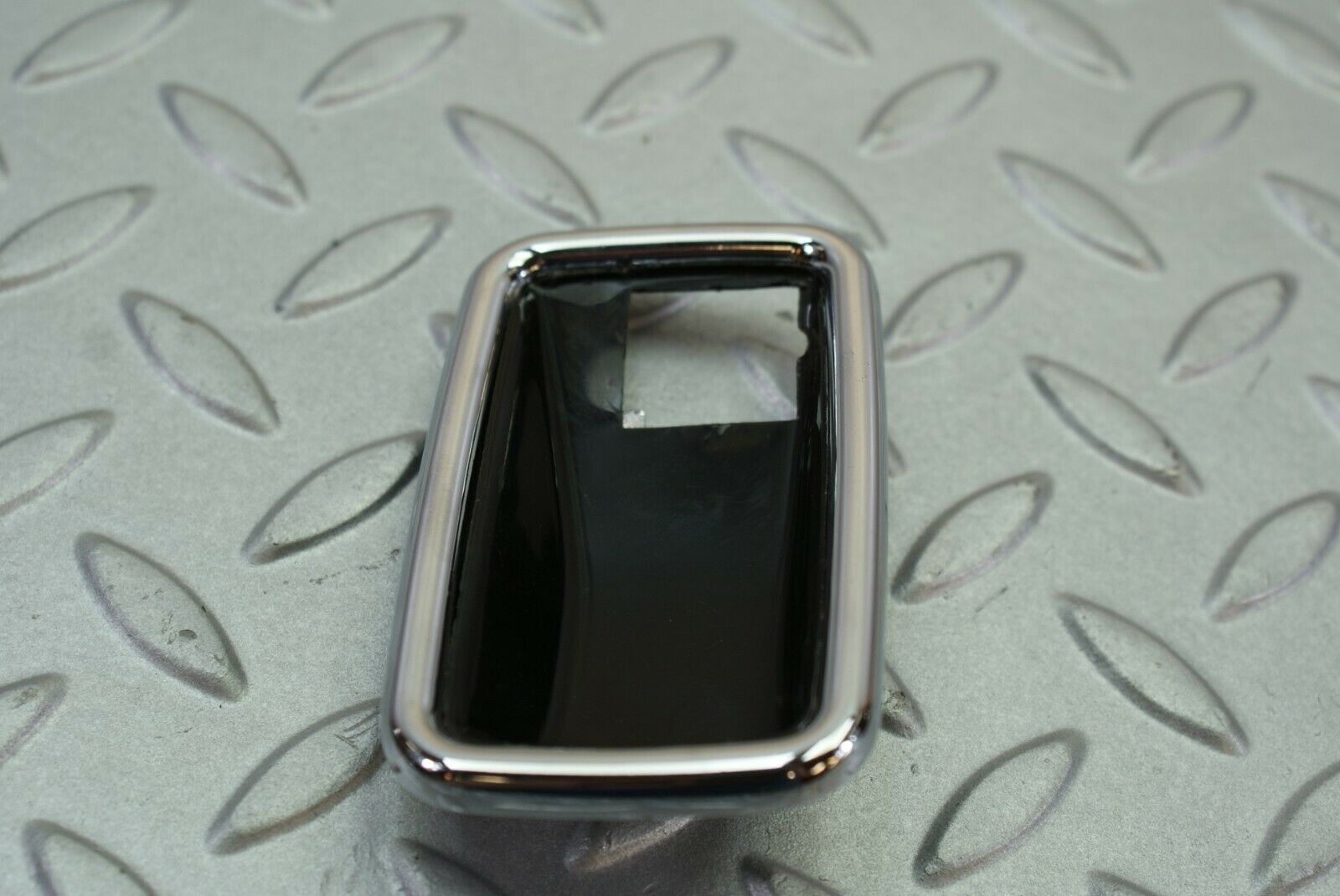 2754 Mercedes-Benz C123 280CE Coupe Chrome Frame For Door Opener 1087660611