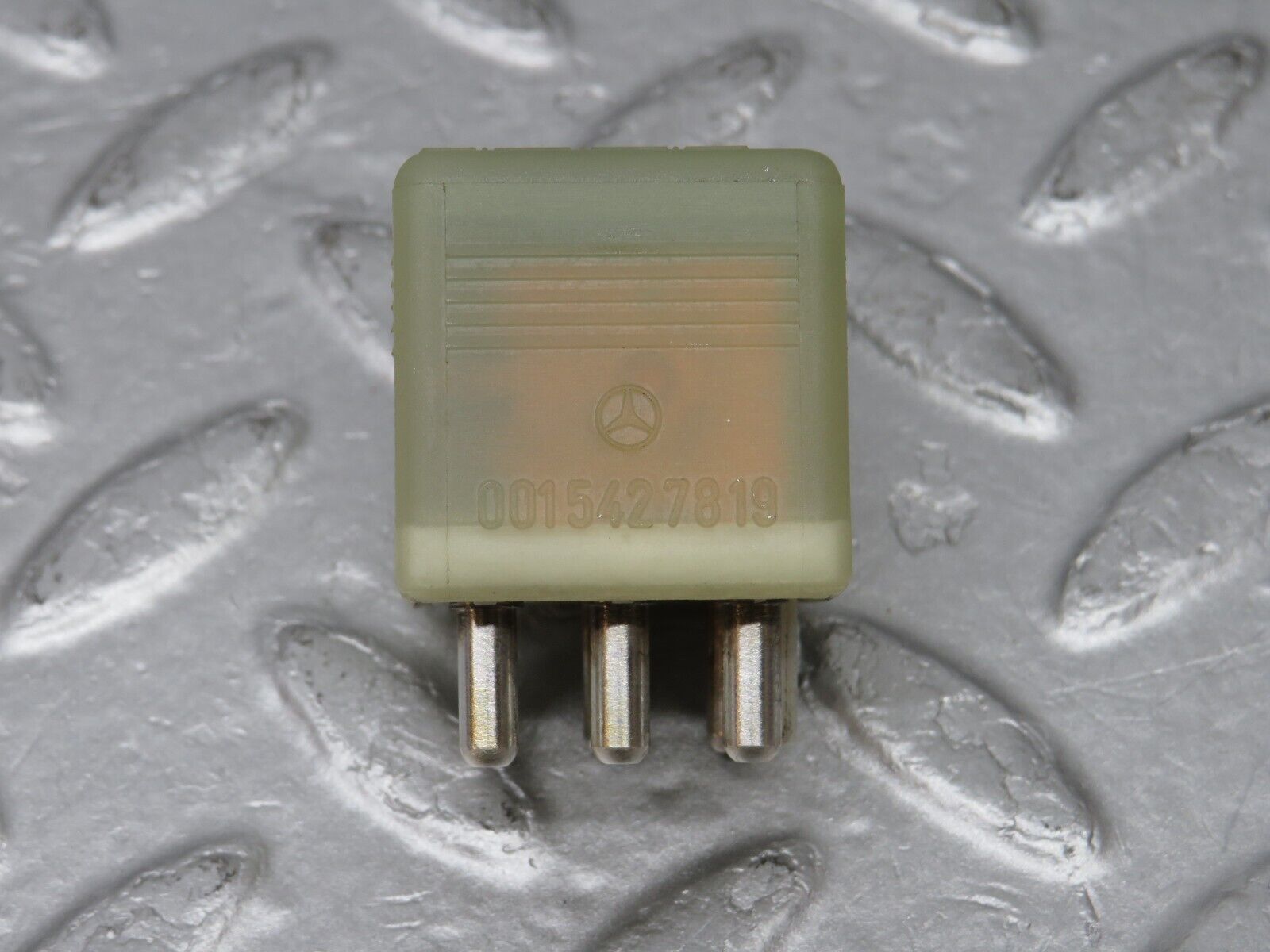 36086 Mercedes-Benz W126 420SE Door Window Control Relay 0015427819