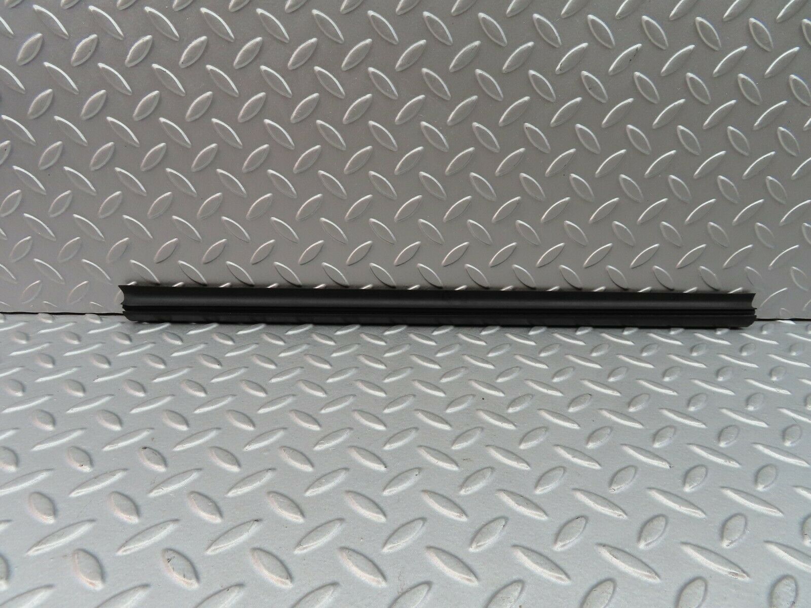 5990 Mercedes-Benz W123 200 Exterior Door Seal Rubber Rear Right