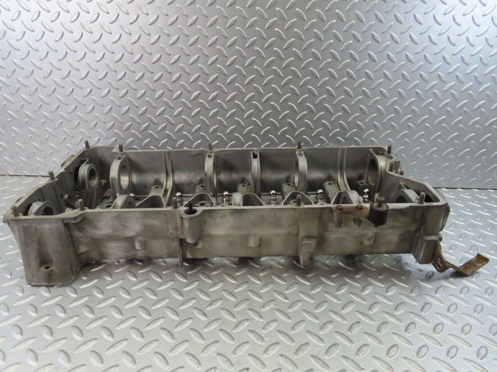 10188 Mercedes-Benz C123 280CE Coupe Camshaft Bearing Casing 1100163304