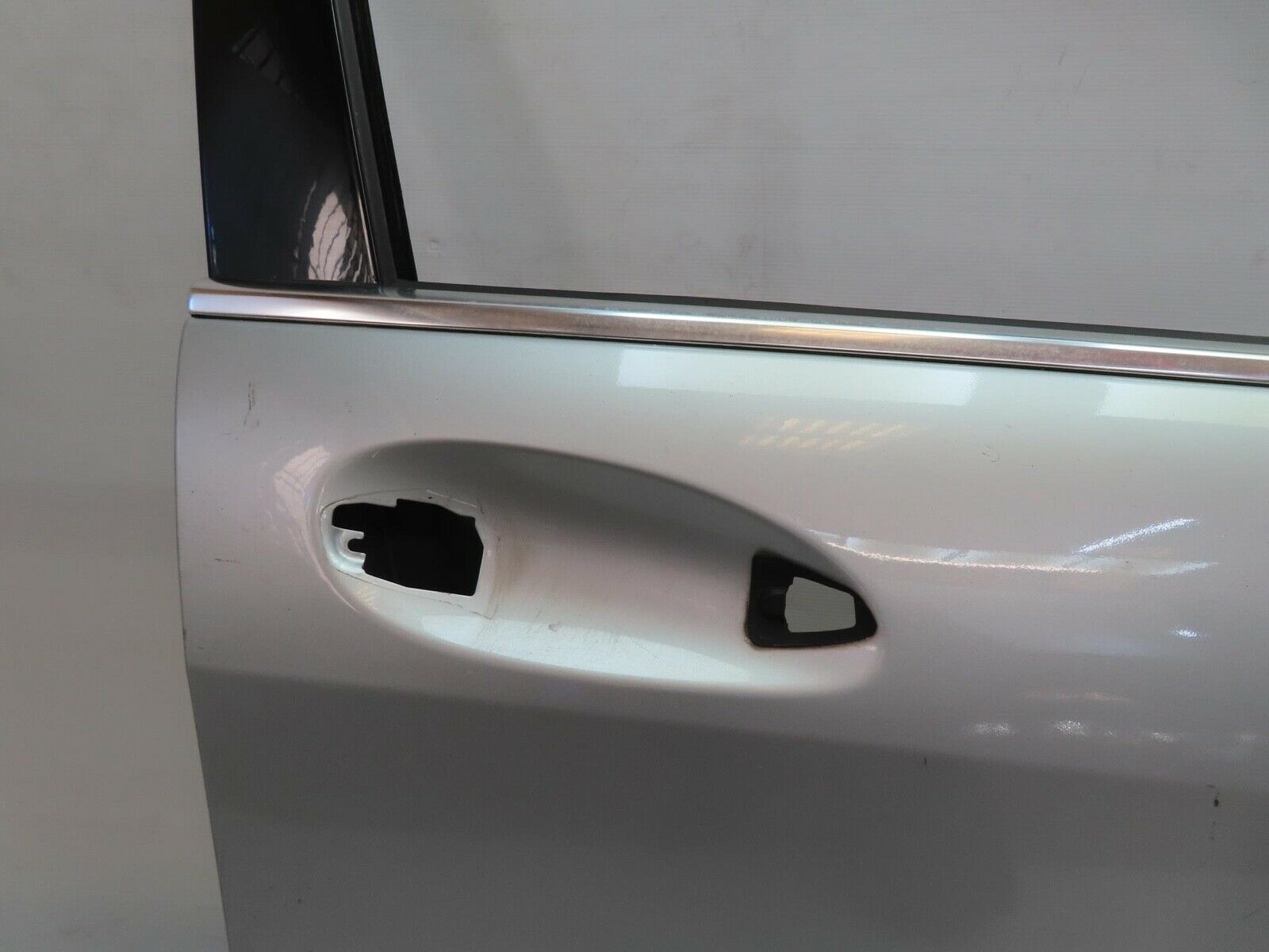 11244 Mercedes-Benz W221 S320 Front Right Door
