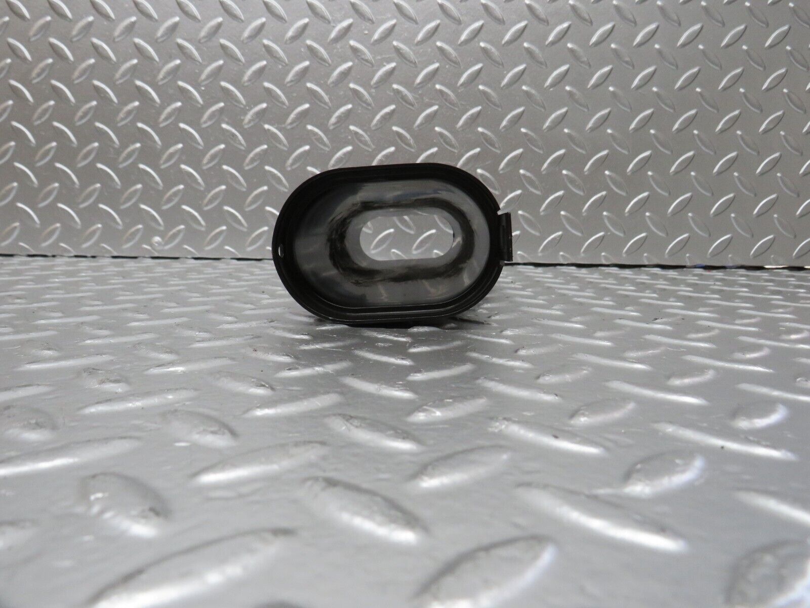 24997 Mercedes-Benz W140 S320 Engine Bay Air Duct Pipe 1405281304