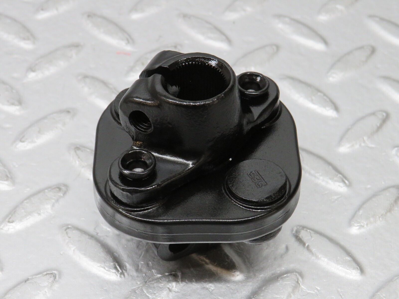 36098 Mercedes-Benz W126 420SE Steering Column Lower Shaft Connector 126462014