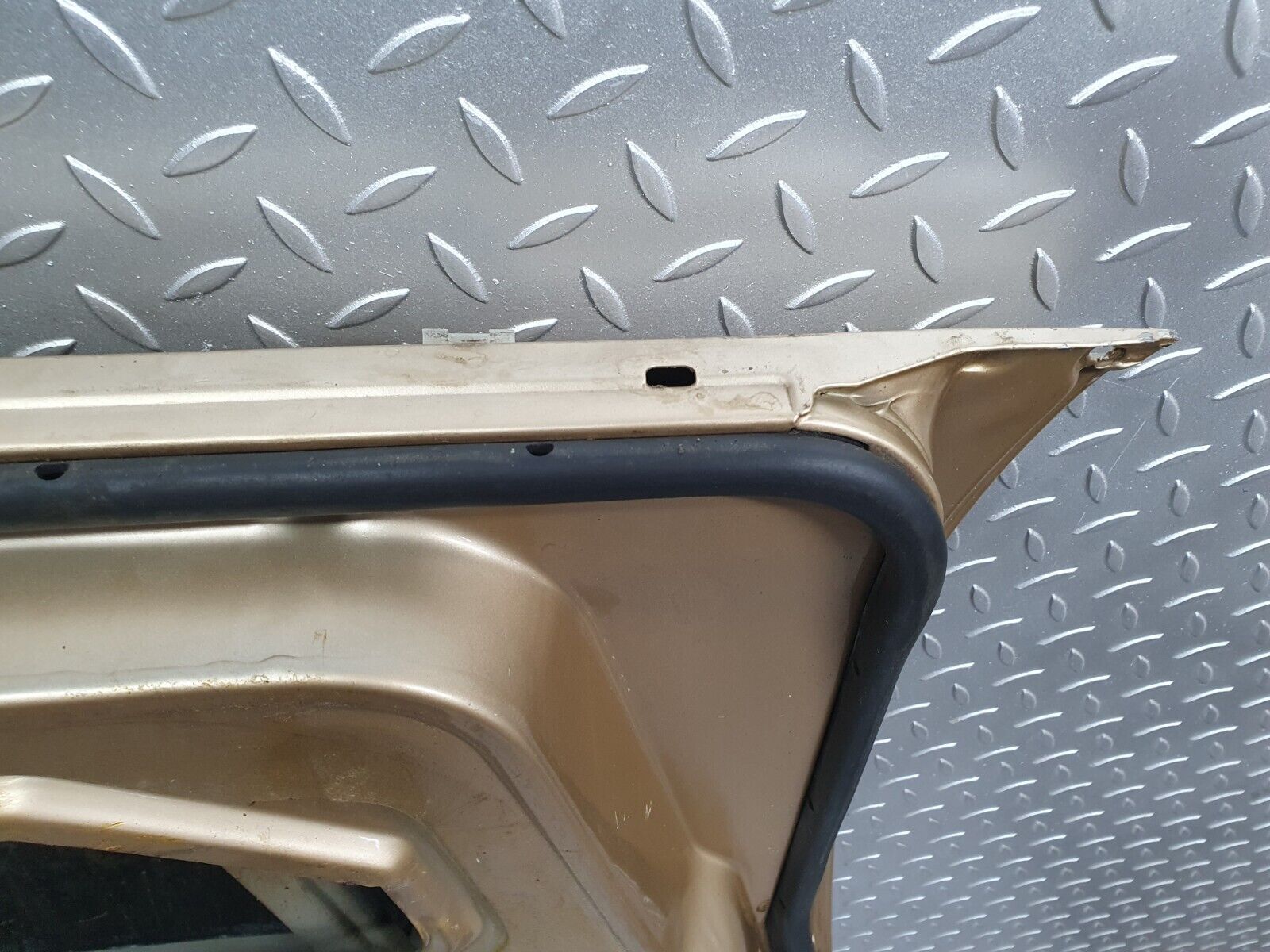 41368 Mercedes-Benz W124 200E Front Left Door