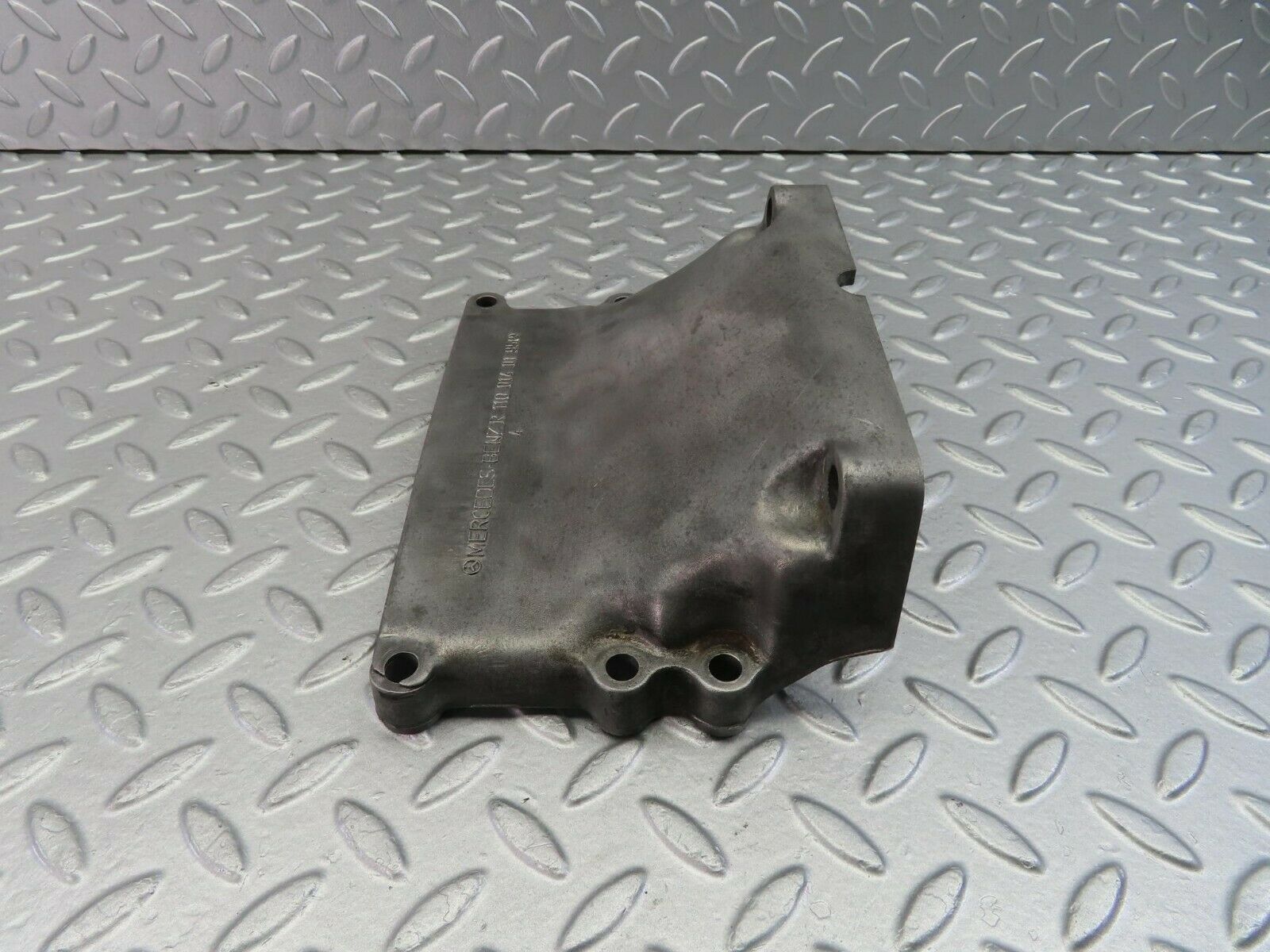 9817 Mercedes-Benz C123 280CE Coupe Gearbox Support 1100140195