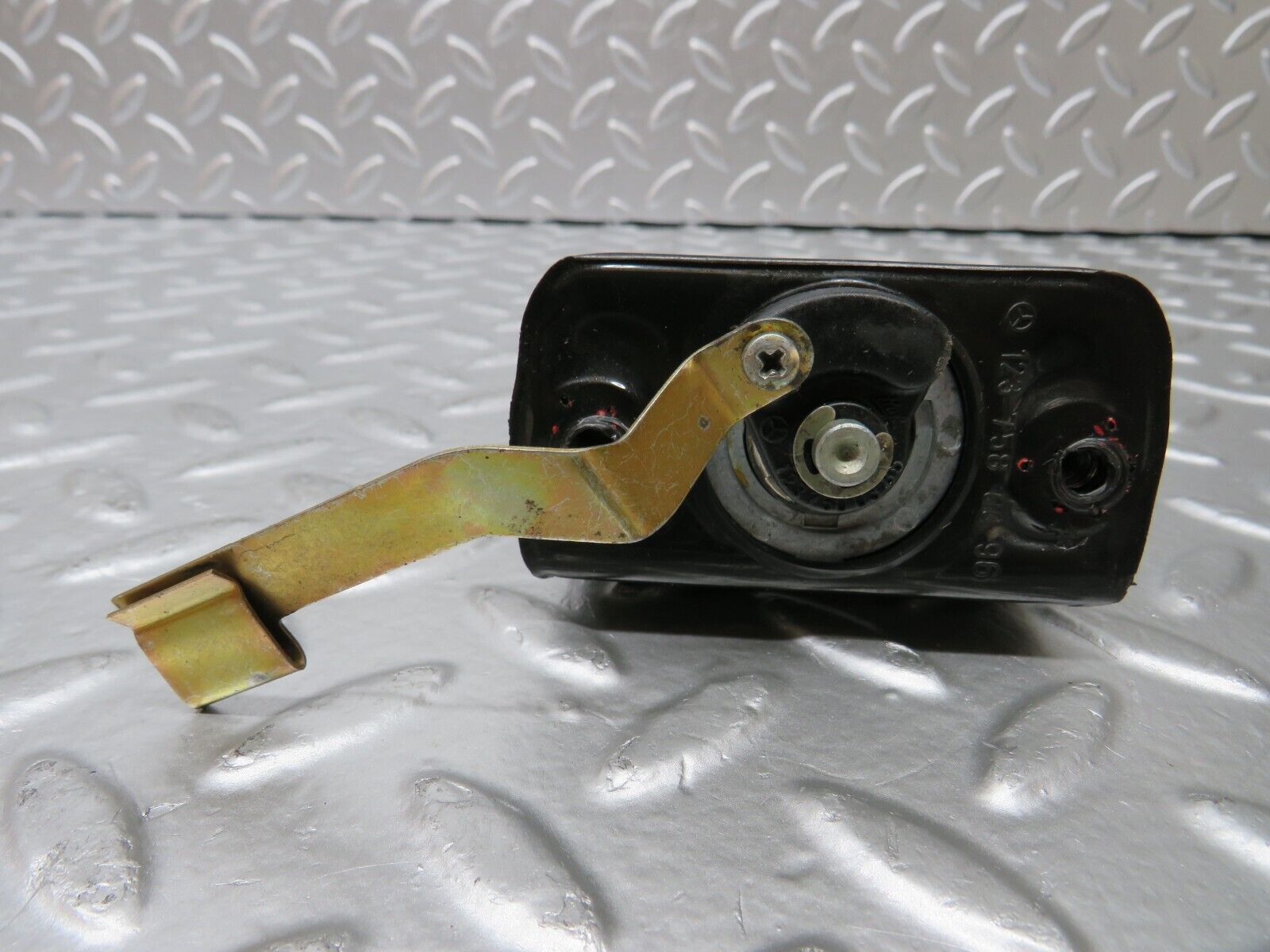 25586 Mercedes-Benz W123 200 Trunk Lock No Key 1237580096