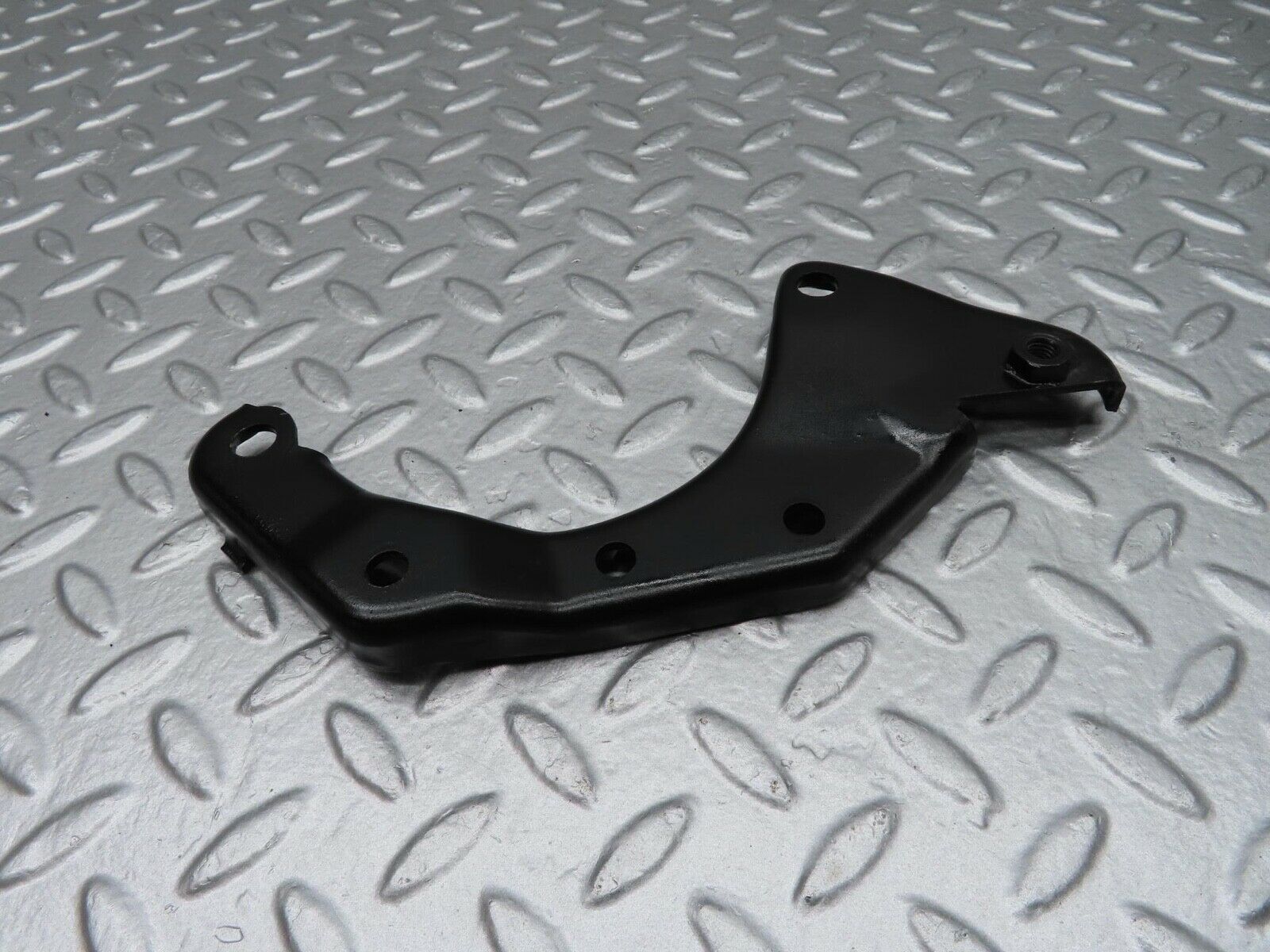 14805 Mercedes-Benz W201 190E Power Steering Pump Bracket