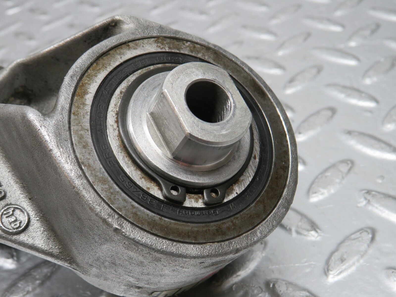 32712 Mercedes-Benz S124 300TE Wagon Belt Tensioner 1032021040 1025841538