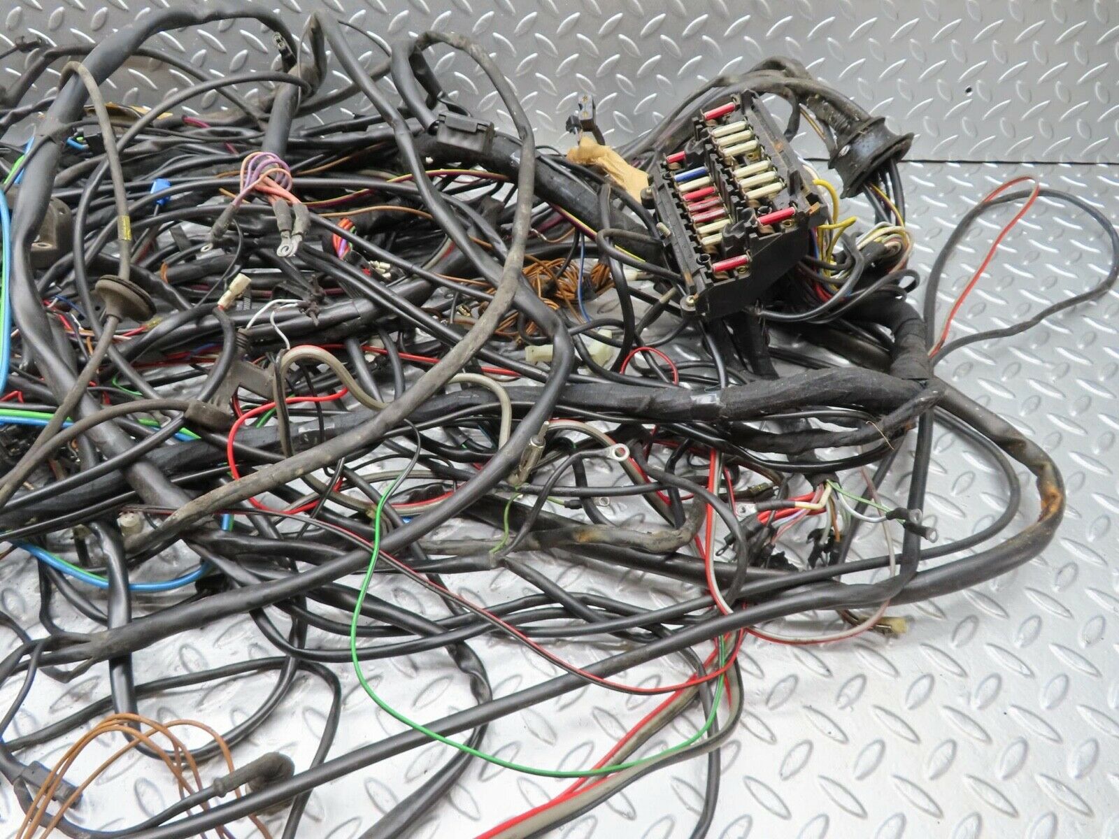 7044 Mercedes-Benz W123 230E Engine Chassis Body Wire Wiring Harness