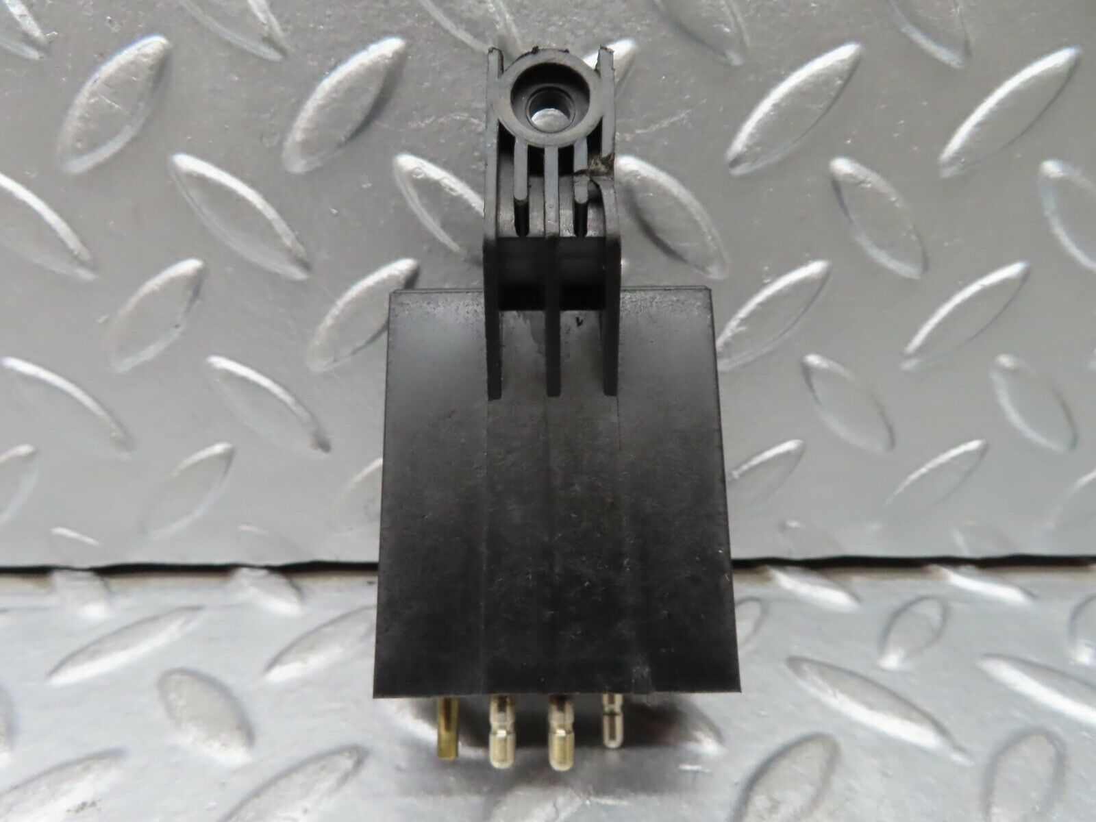 20322 Mercedes-Benz W114 280CE Coupe Rear Heated Window Relay 1078200110