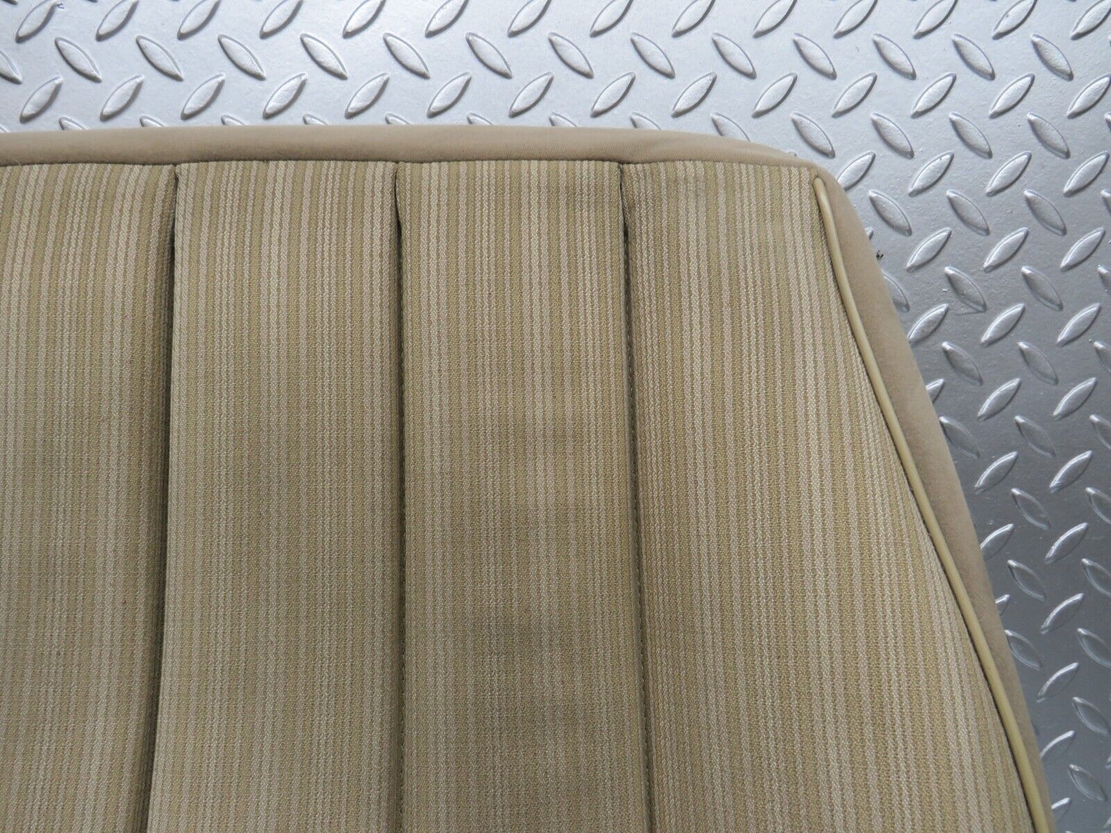 29483 Mercedes-Benz W124 230E Front Right Driver Seat Bottom 1249101050