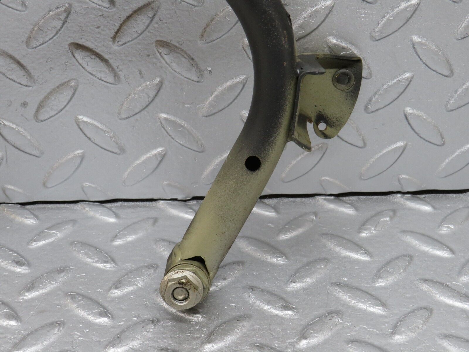 36539 Mercedes-Benz W201 190E 2.0L Boot Lid Trunk Hinge Right Side