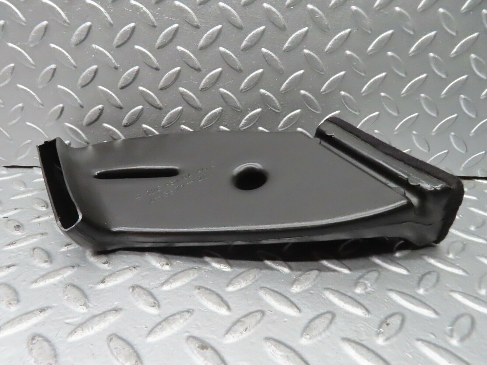 21506 Mercedes-Benz W126 300SE Air Duct Heater Ventilation Right 1268310446