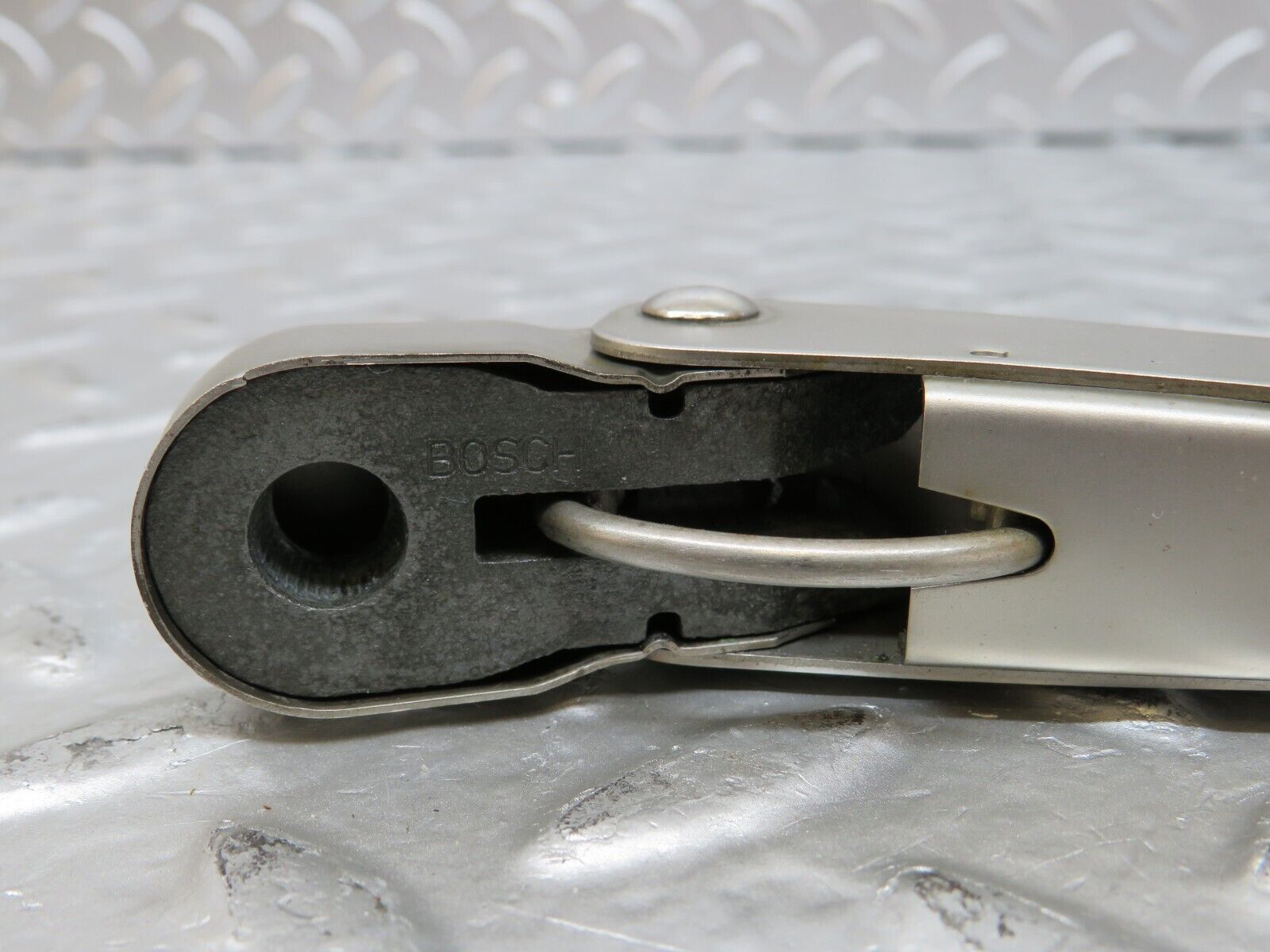 26272 Mercedes-Benz W116 450SE Wiper Arm Bosch Right Side