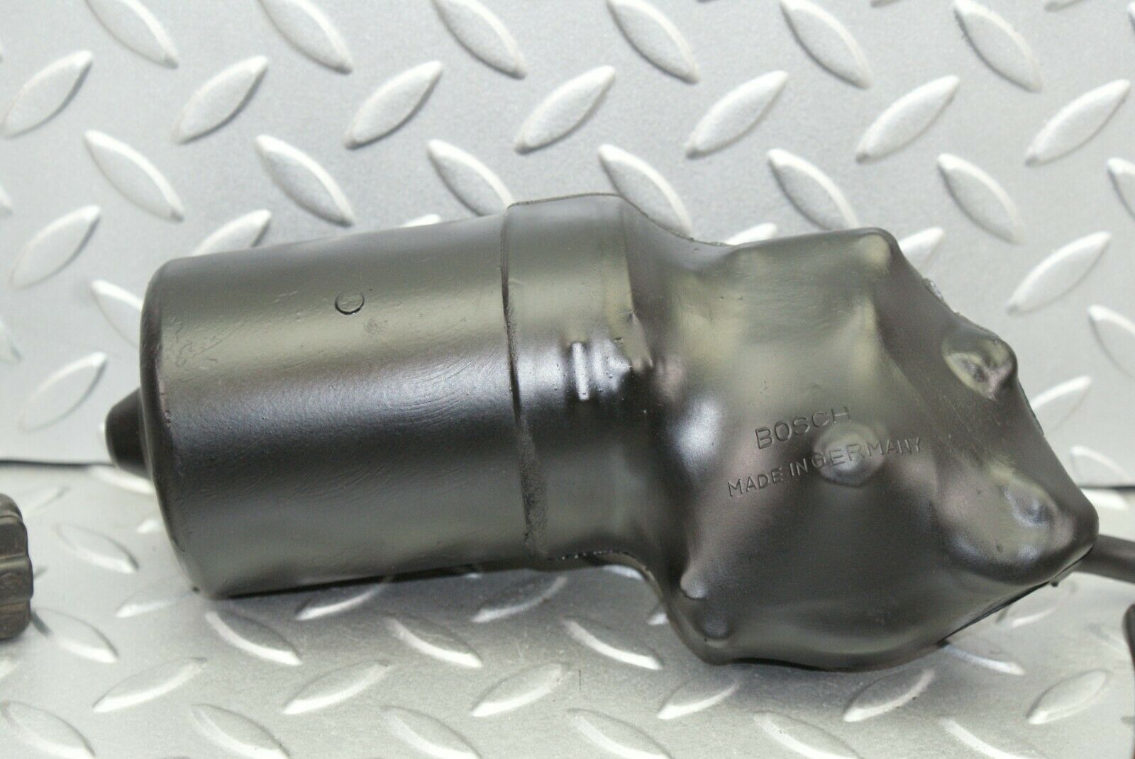 2654 Mercedes-Benz W116 350SE Wiper Motor Bosch 0390341065