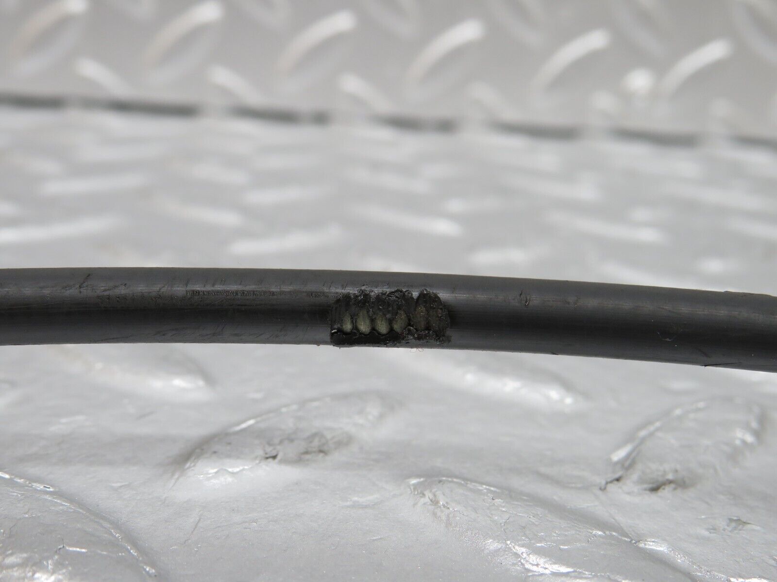 34641 Mercedes-Benz C126 380SEC Coupe Bonnet Release Cable 1269970881