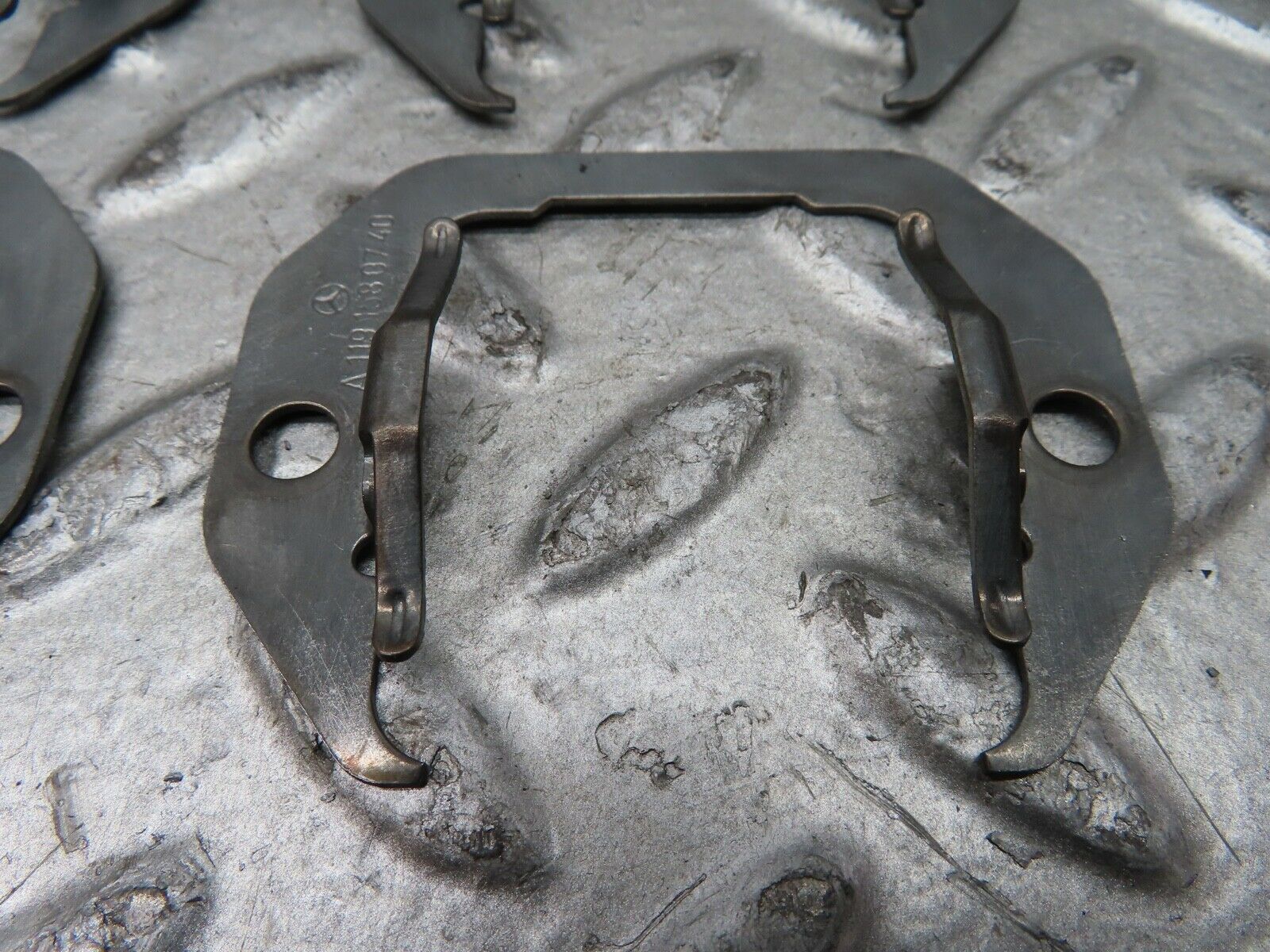 19619 Mercedes-Benz C140 CL420 Coupe Ignition Coil Mount Bracket 1191580740