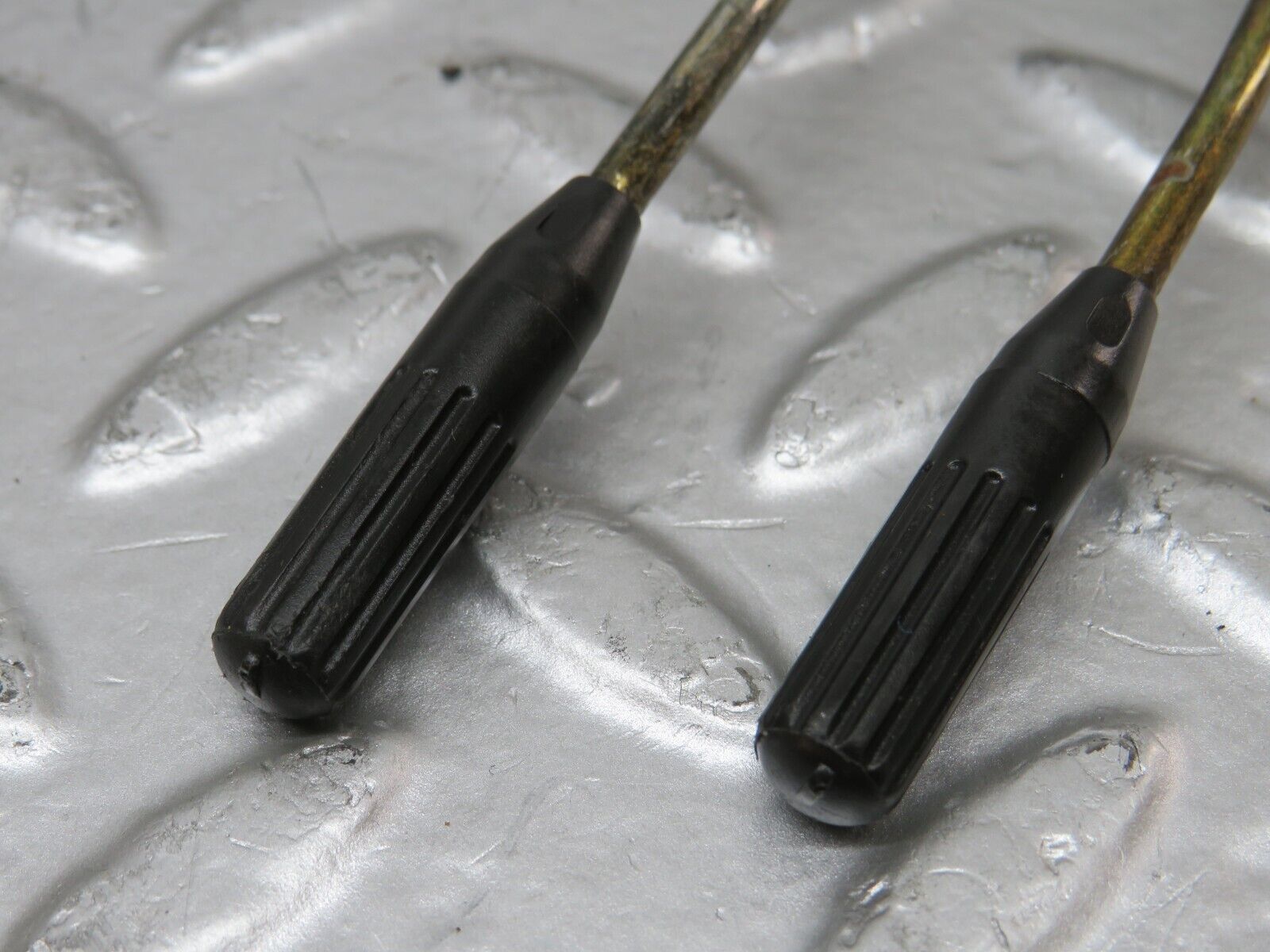 25877 Mercedes-Benz W124 280E Door Lock Knob Set