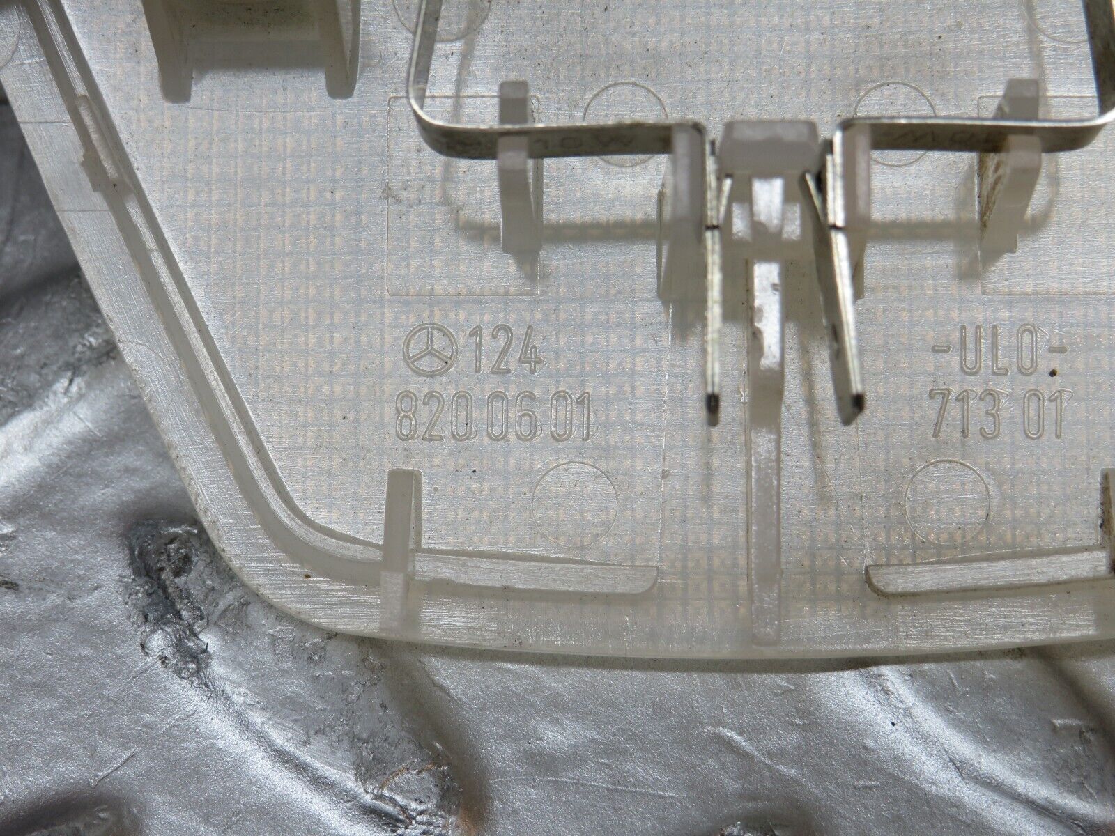 31258 Mercedes-Benz S124 220TE Wagon Rear Interior Dome Light 1248200601