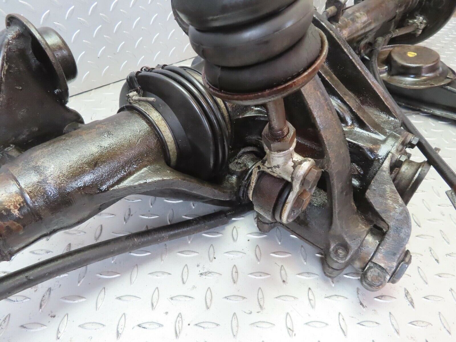 13271 Mercedes-Benz W111 220SE Complete Rear Axle With Differential Ratio 4.10