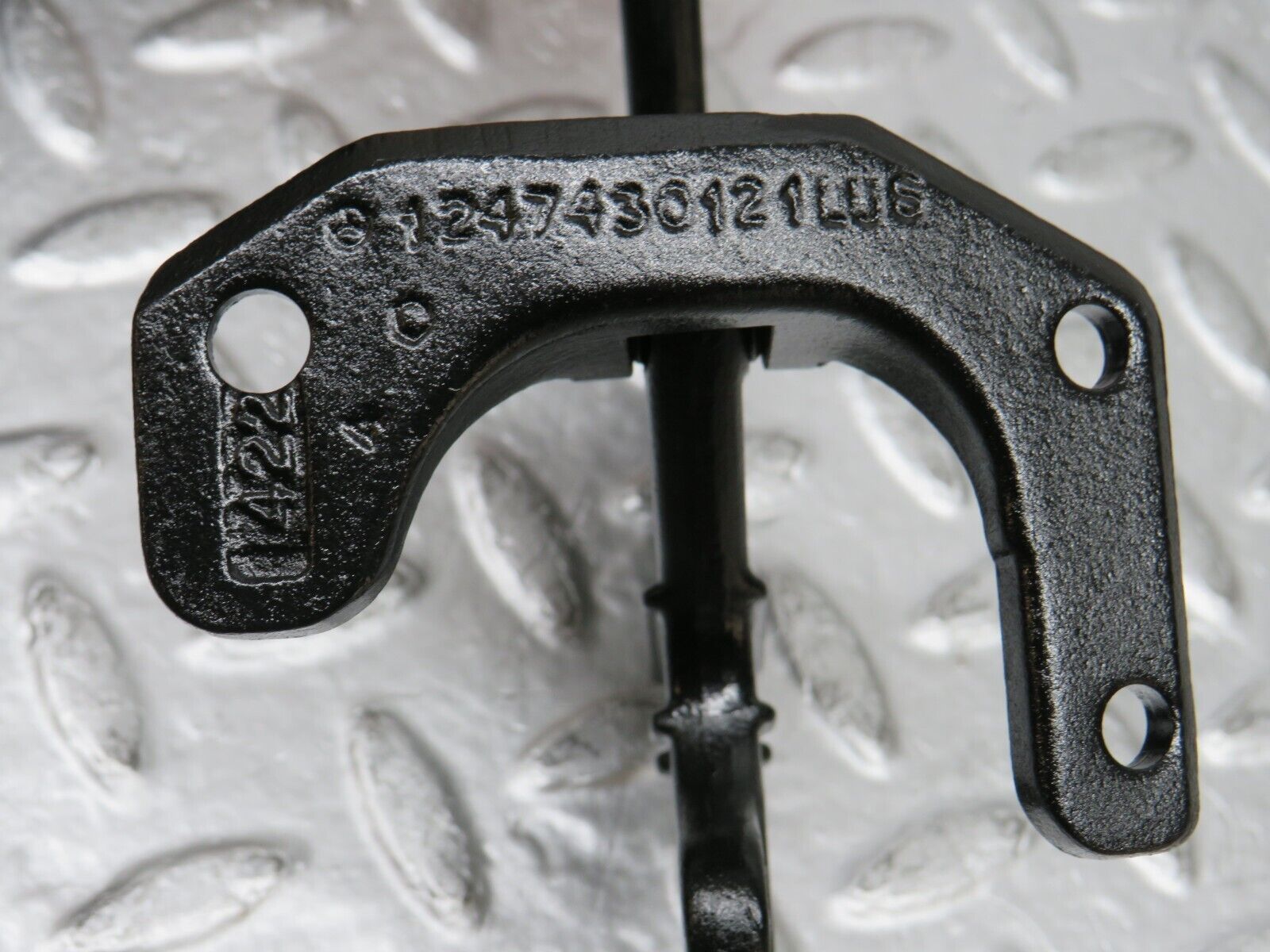 31439 Mercedes-Benz S124 220TE Trunk Lid Hinge Left Side 1247430121 1247430351