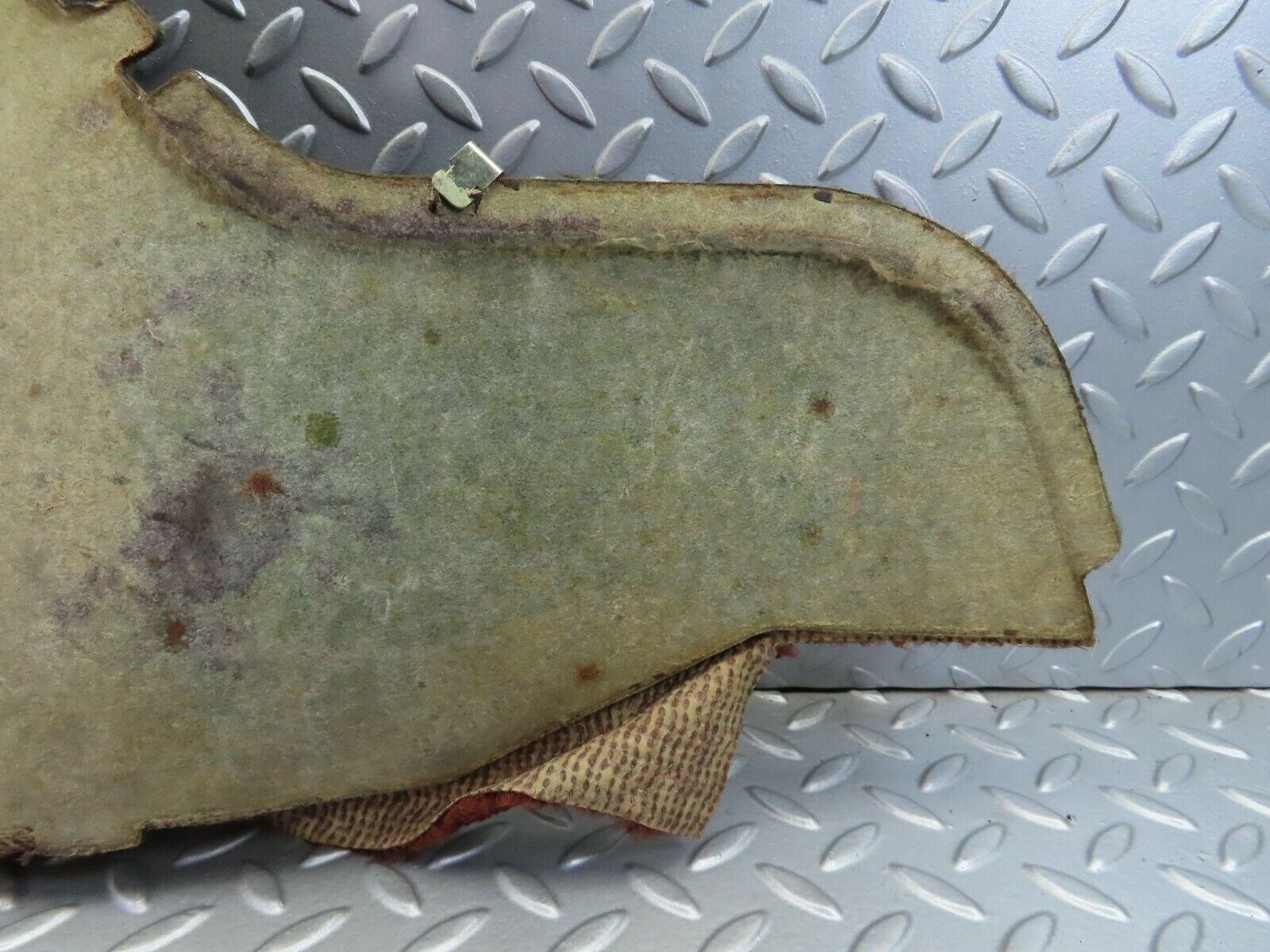 7672 Mercedes-Benz S123 230TE Wagon Centre Console Carpet Right Side