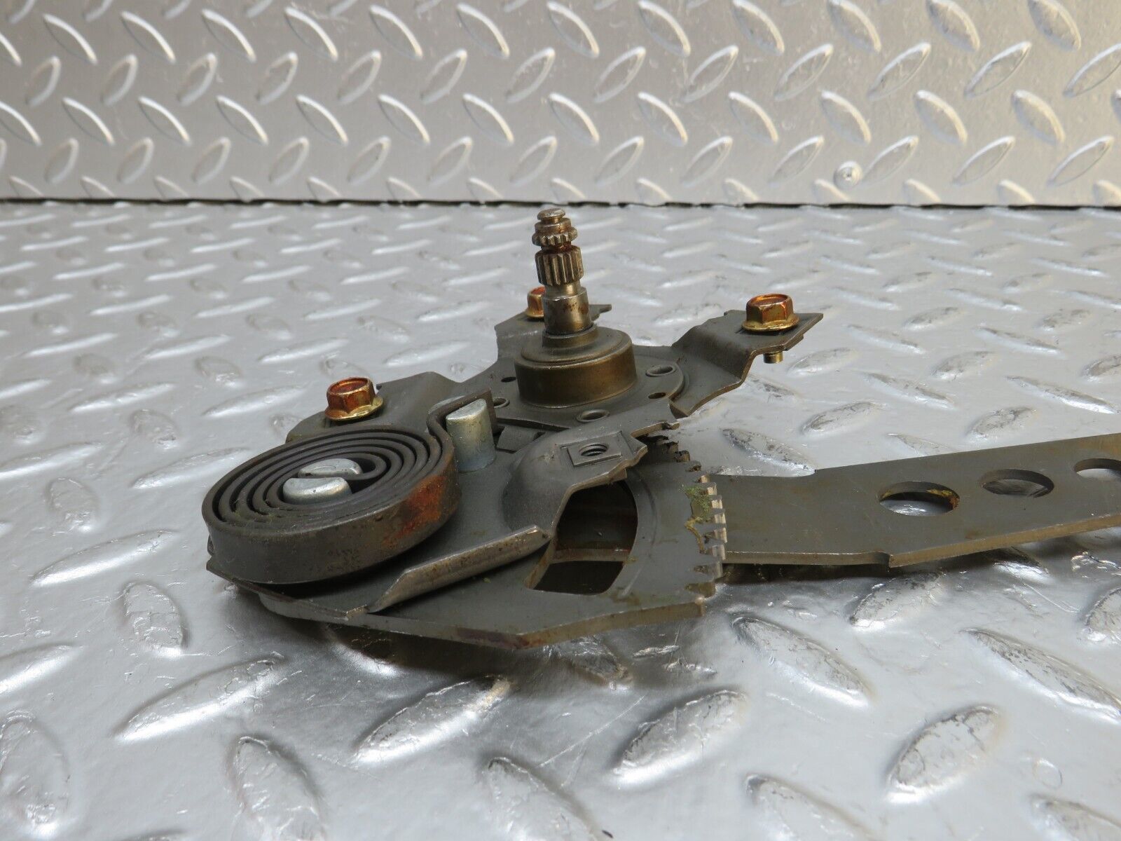 0445 Mercedes-Benz W123 230E Rear Right Window Manual Regulator