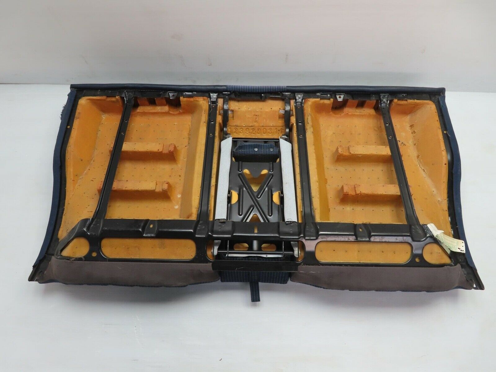 11301 Mercedes-Benz C123 230CE Coupe Rear Seat Blue 1239200316