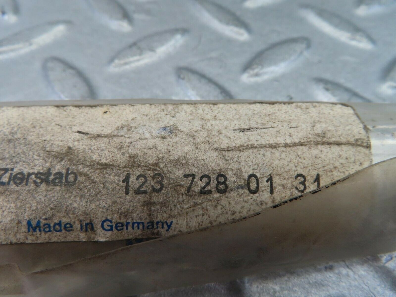 8478 Mercedes-Benz W123 Door Chrome Window Frame Front Left 1237280131