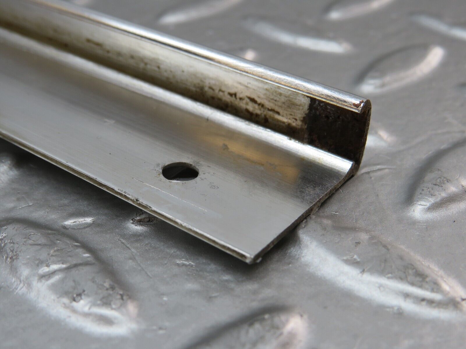 26404 Mercedes-Benz W116 450SE Roof Chrome Trim Left Side