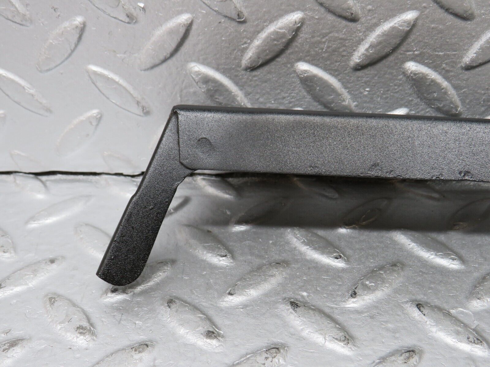 36343 Mercedes-Benz W126 420SE Under Headlight Trim Left Side