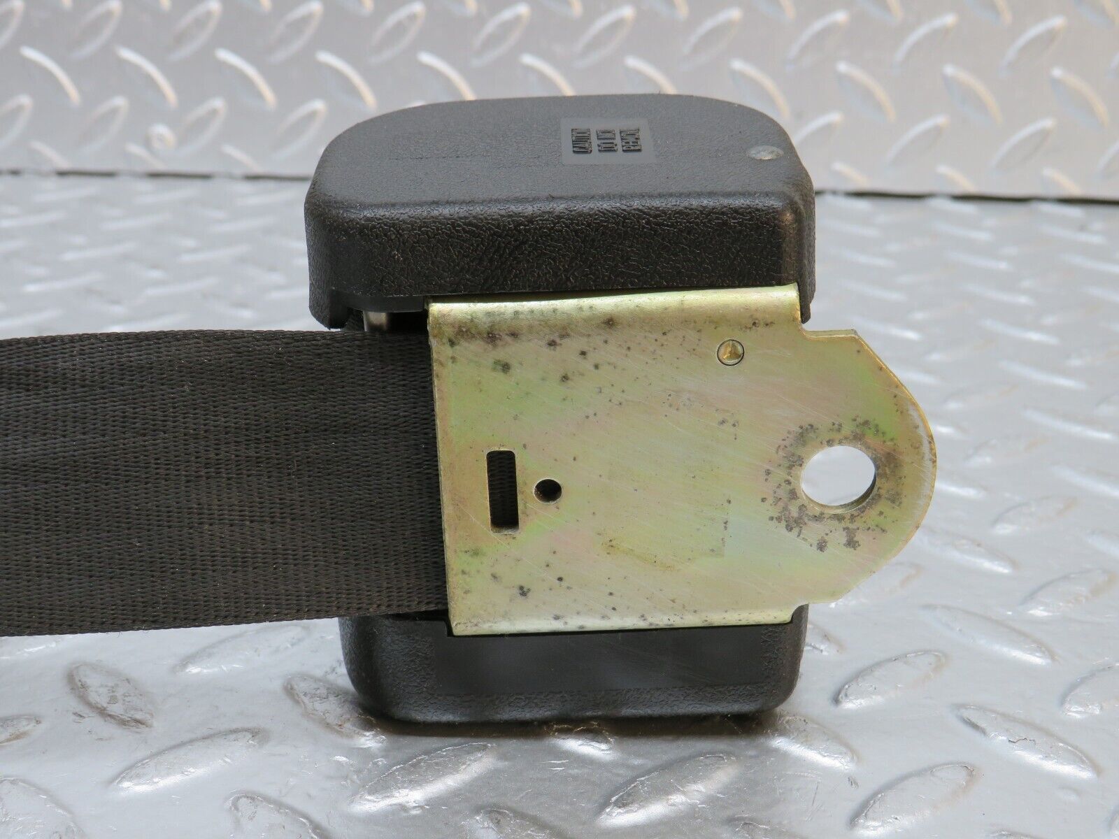 0599 Mercedes-BenzW123 230E Rear Left Seat Belt 1268608985