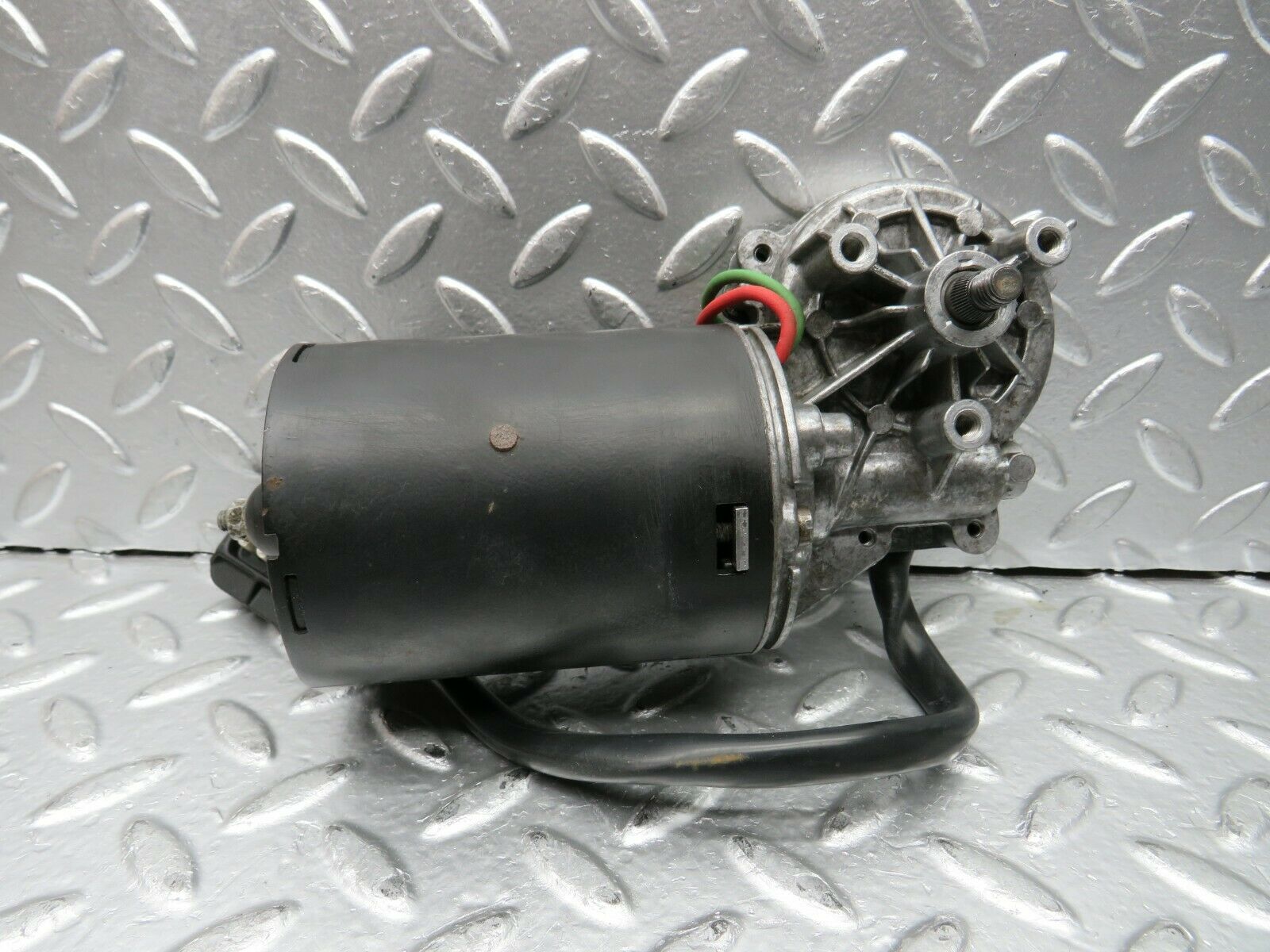 24132 Mercedes-Benz W123 280E Wiper Motor Bosch 0390341077