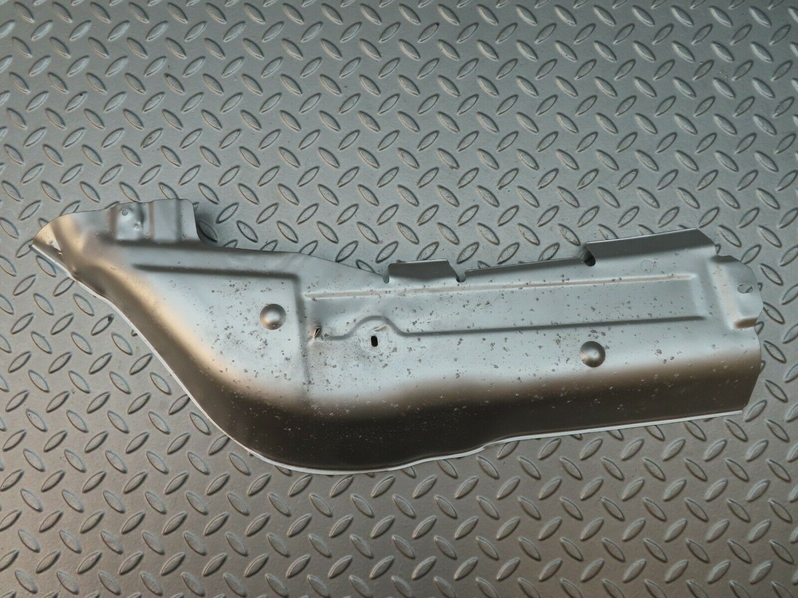 5556 Mercedes-Benz W124 230E Exhaust Heat Shield