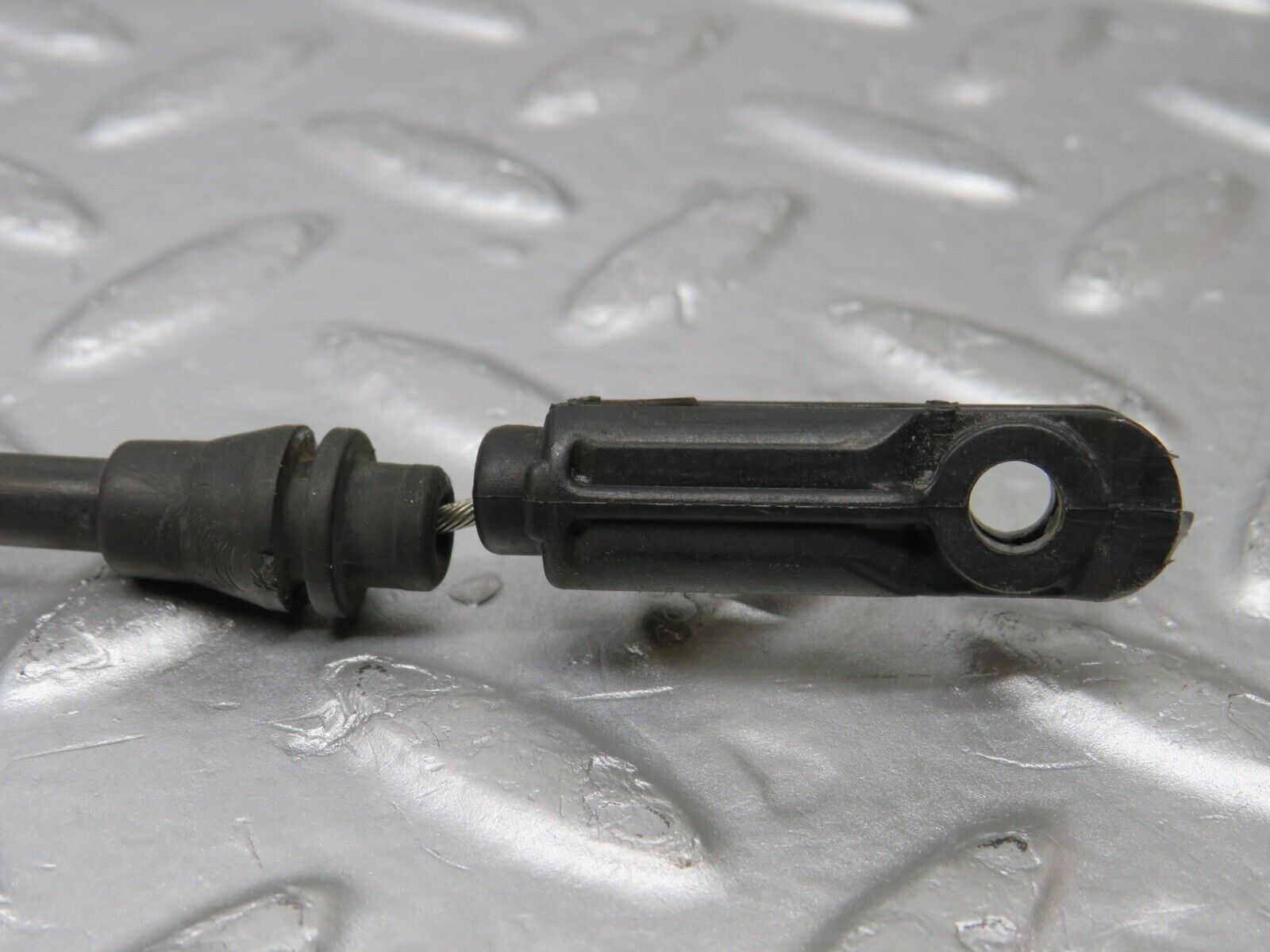 33742 Mercedes-Benz W201 190E 2.0L Bonnet Release Cable