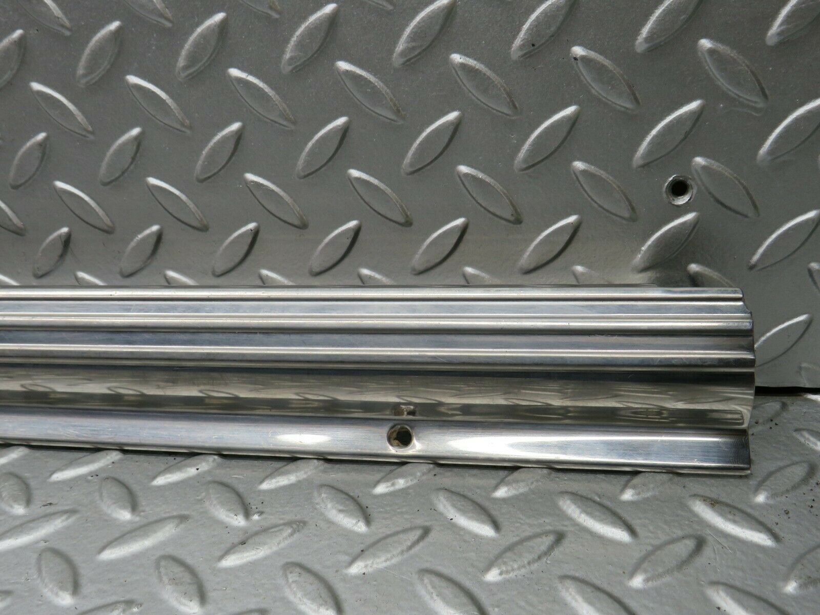 22706 Mercedes-Benz C107 450SLC Coupe Right Door Sill Chrome