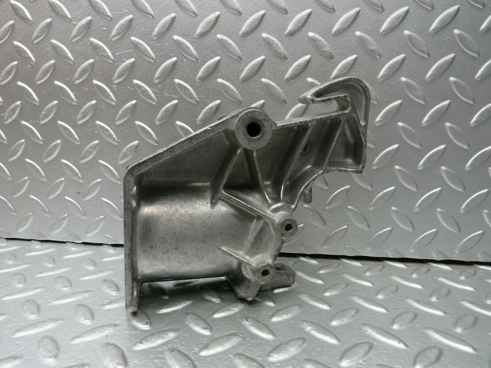 24088 Mercedes-Benz W123 280E Brake Pedal Bracket 1232900219