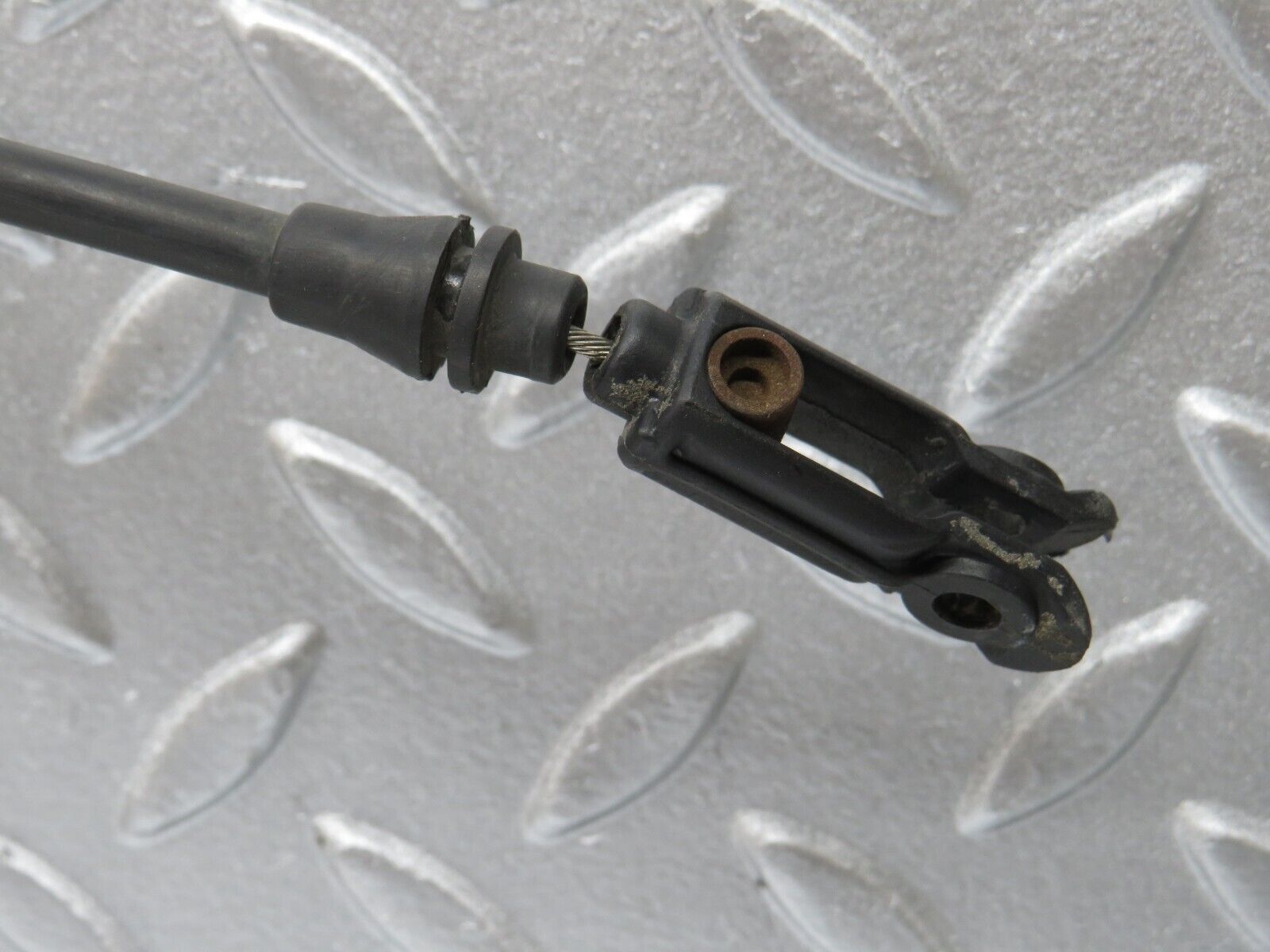 33742 Mercedes-Benz W201 190E 2.0L Bonnet Release Cable