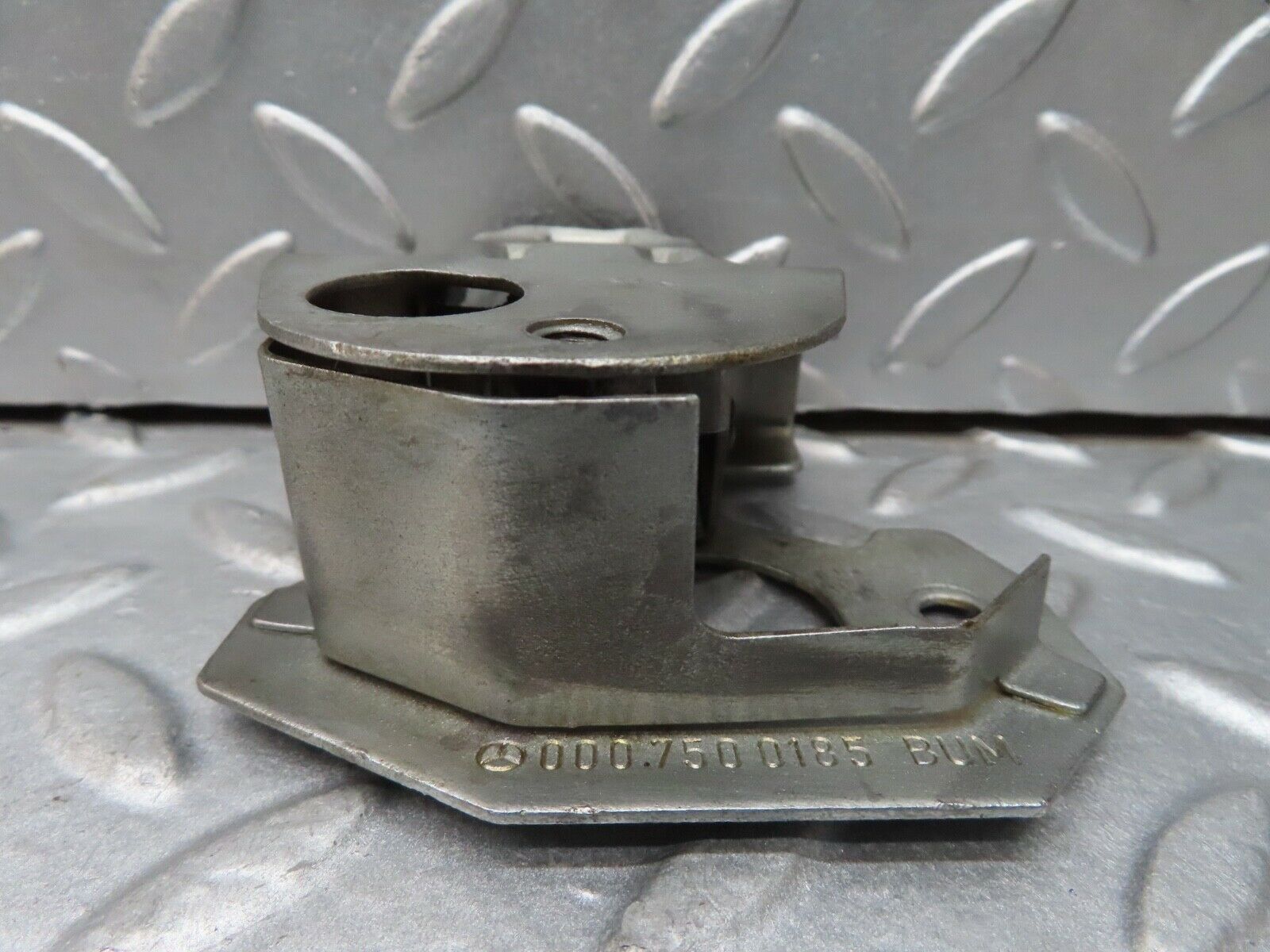 17009 Mercedes-Benz C123 280CE Coupe Trunk Lock 0007500185