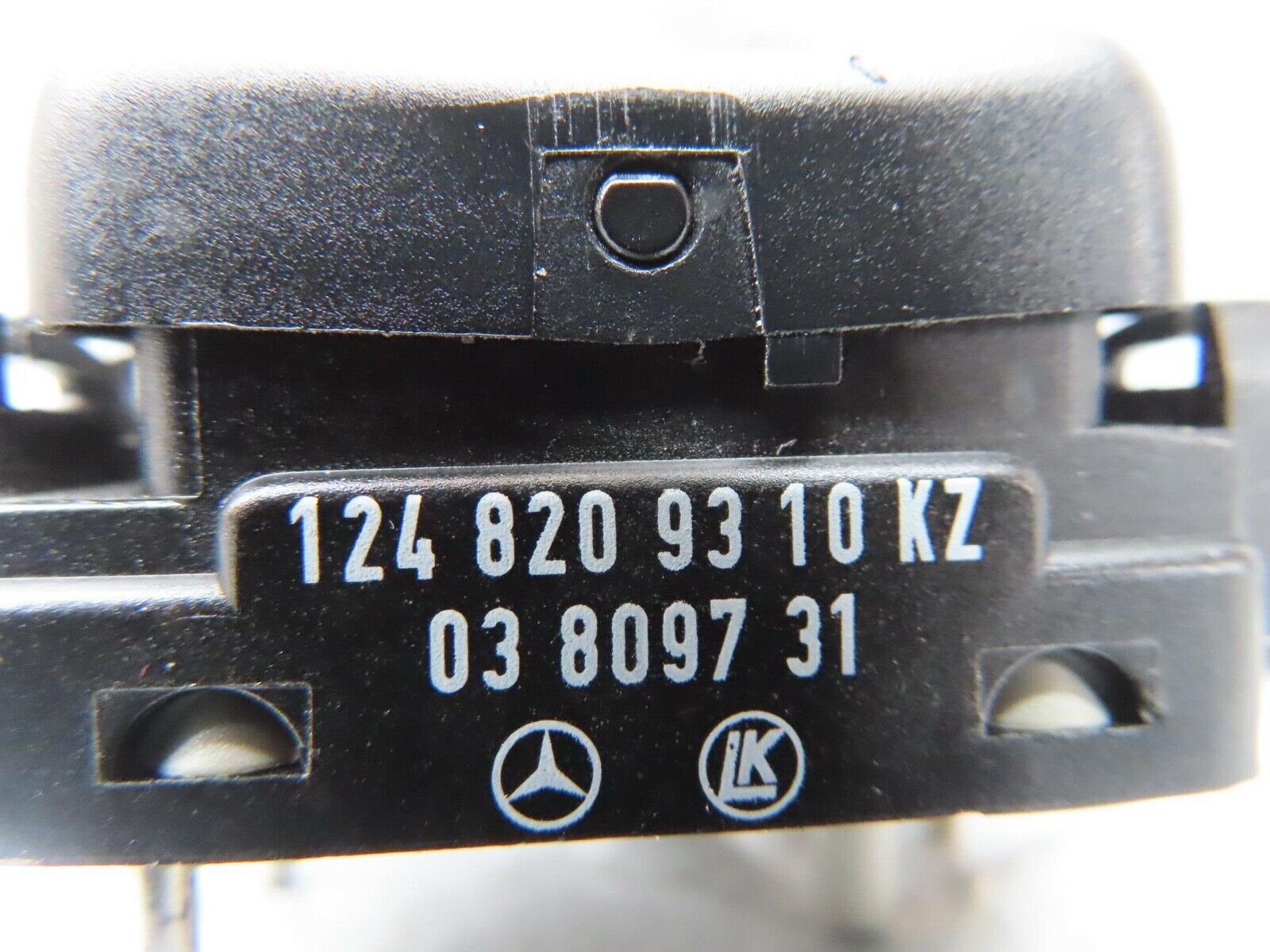 16389 Mercedes-Benz W124 260E Rear Left Electric Window Switch 1248209310