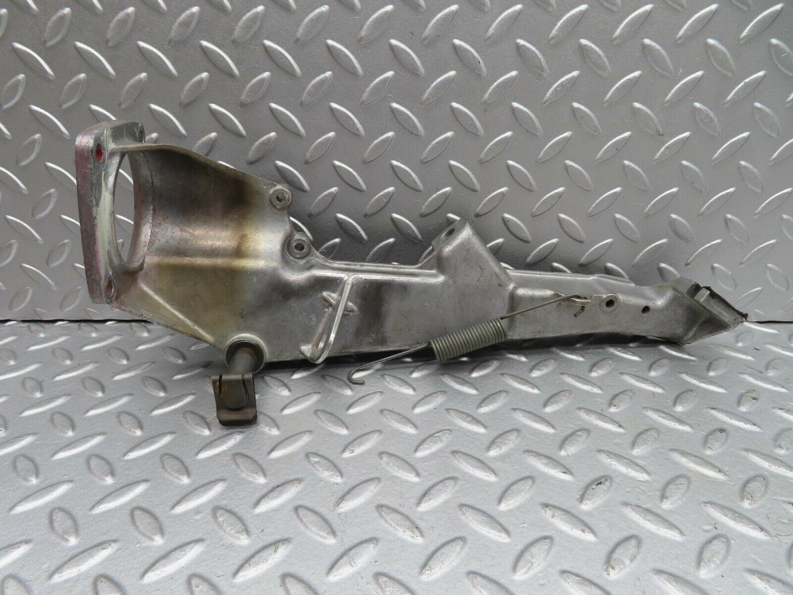 14397 Mercedes-Benz W116 350SE Brake Pedal Bracket 1072941101