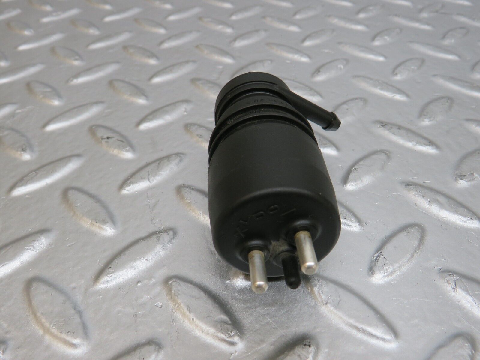 25451 Mercedes-Benz W123 200 Windscreen Washer Pump