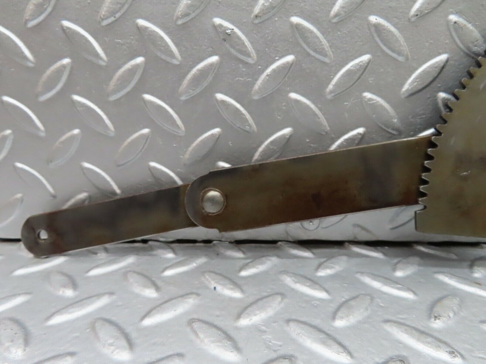 20901 Mercedes-Benz W114 250CE Coupe Rear Left Manual Window Regulator