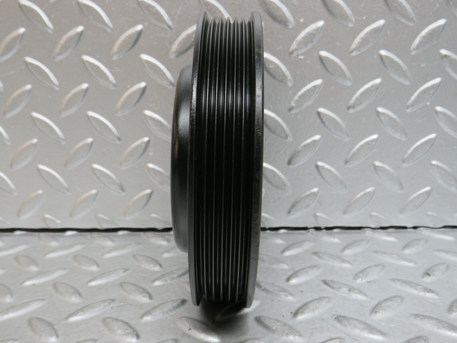 29514 Mercedes-Benz W124 230E Crankshaft Pulley 6030320204